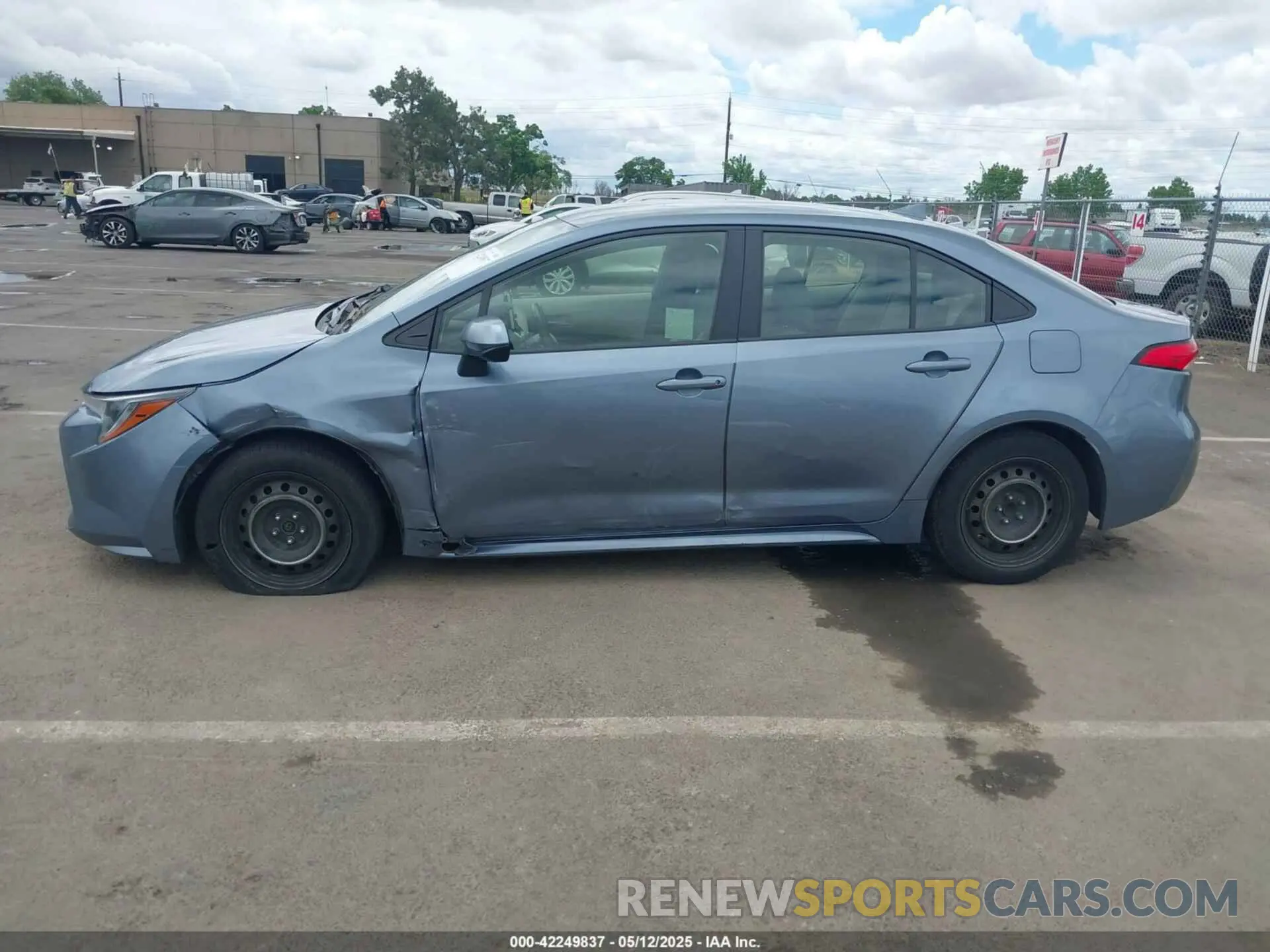 14 Photograph of a damaged car JTDEPRAE9LJ116683 TOYOTA COROLLA 2020