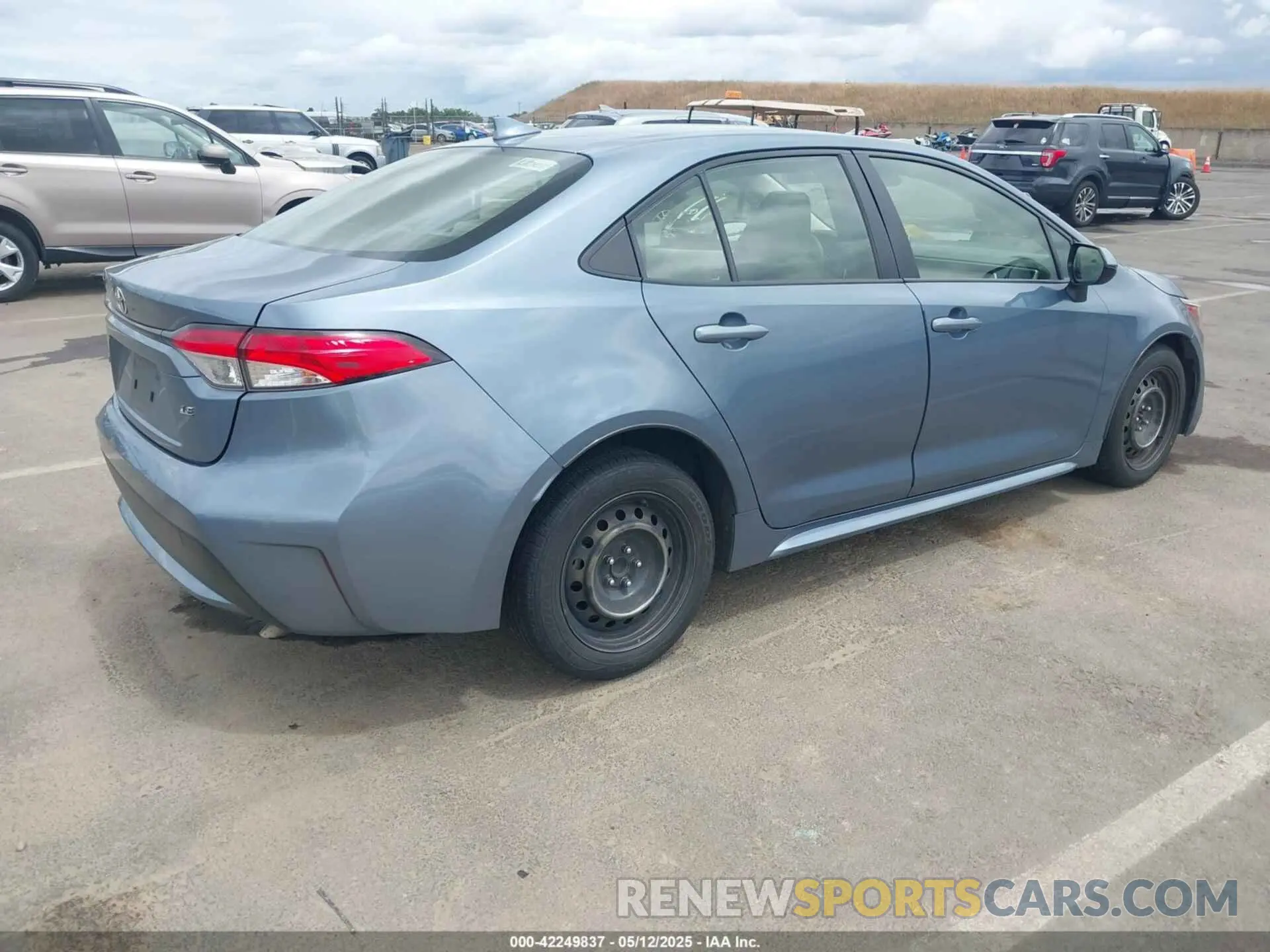 4 Photograph of a damaged car JTDEPRAE9LJ116683 TOYOTA COROLLA 2020