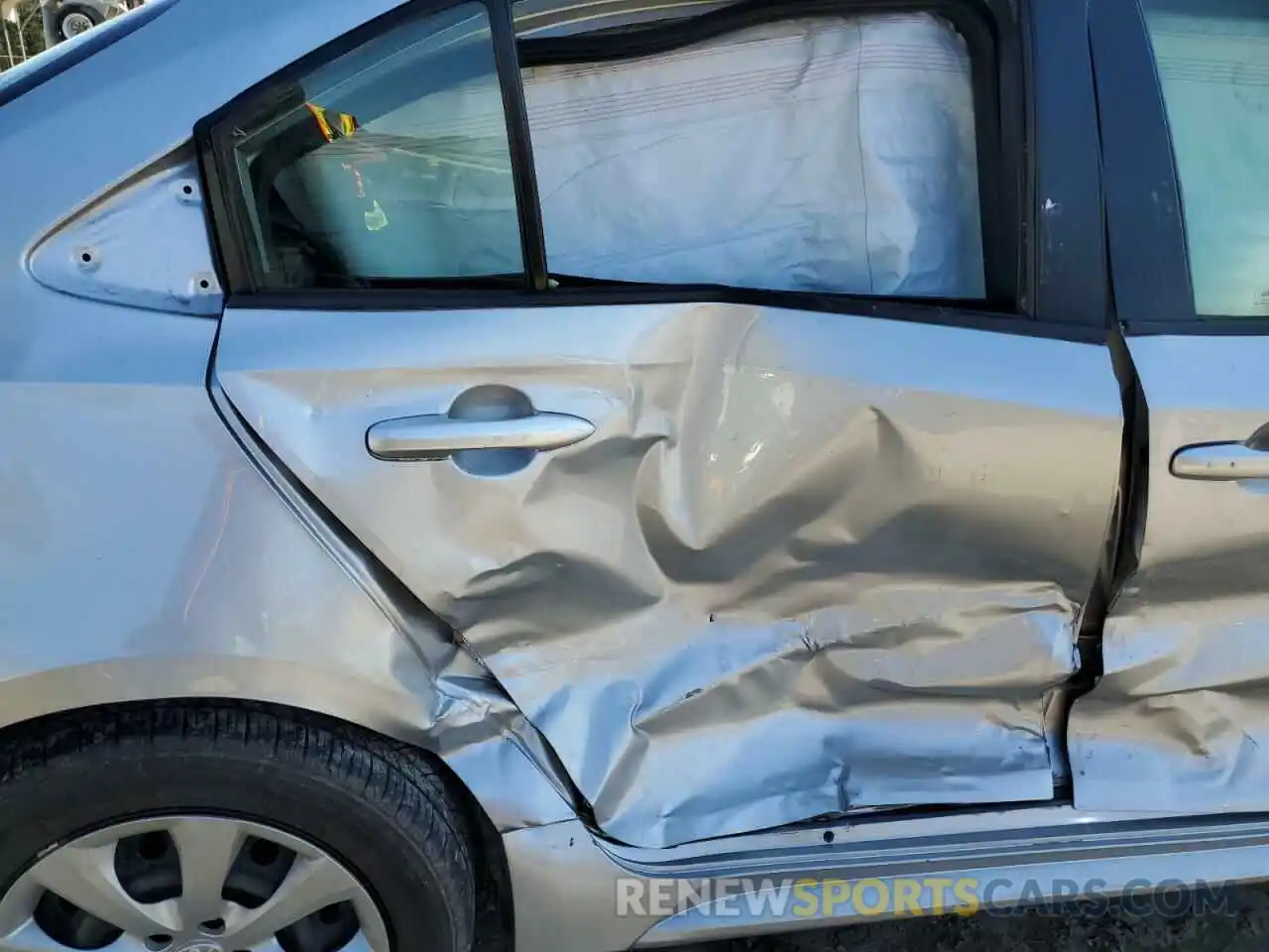 10 Photograph of a damaged car JTDEPRAEXLJ002269 TOYOTA COROLLA 2020