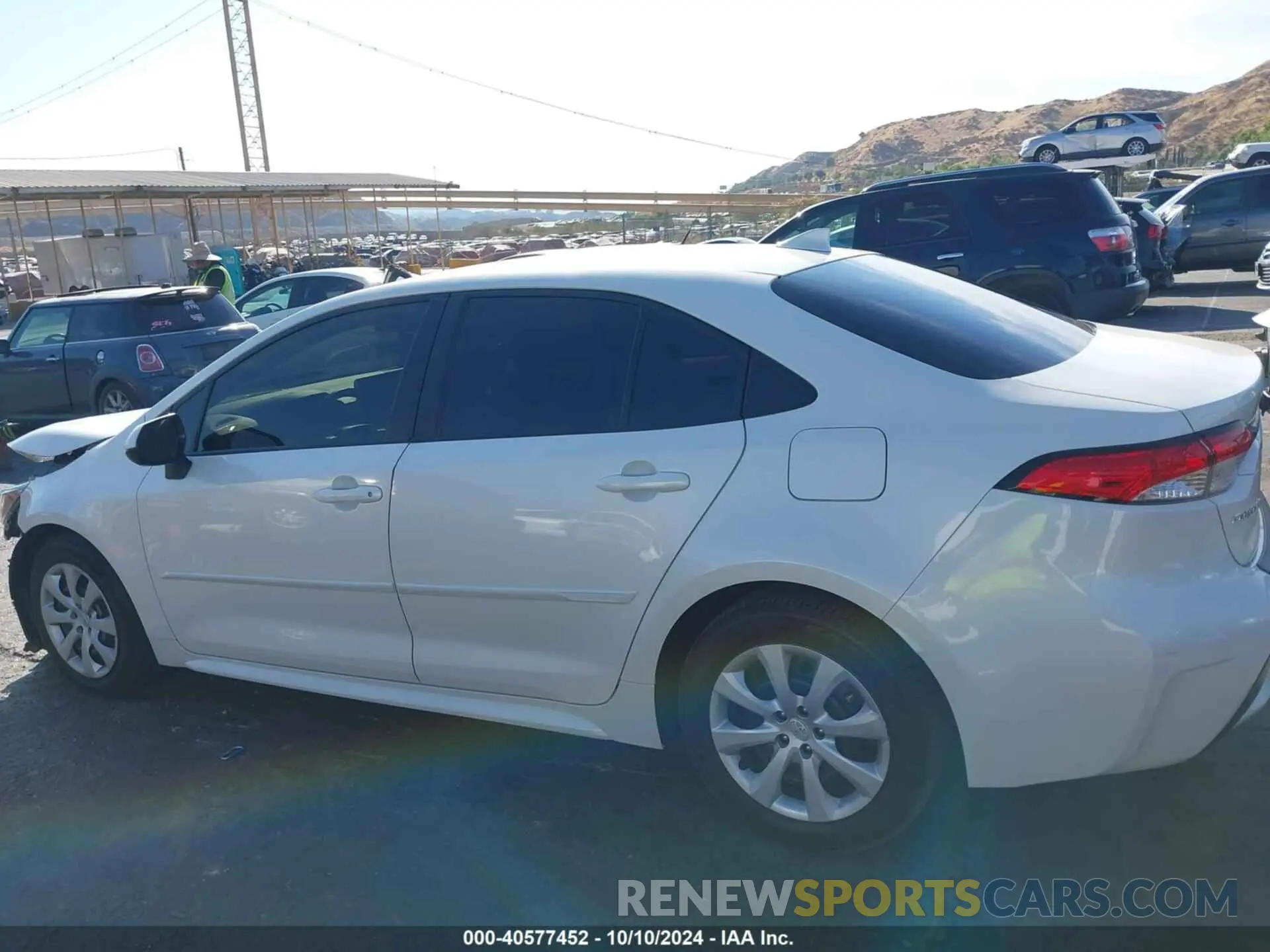 14 Photograph of a damaged car JTDEPRAEXLJ008167 TOYOTA COROLLA 2020