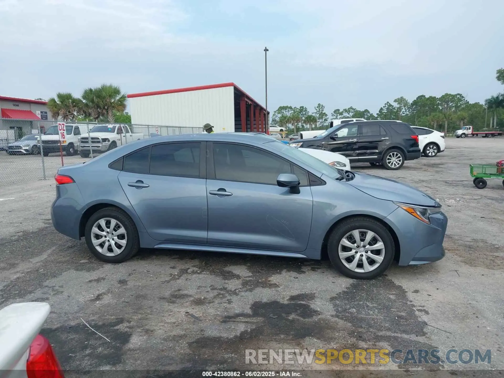 13 Photograph of a damaged car JTDEPRAEXLJ018729 TOYOTA COROLLA 2020