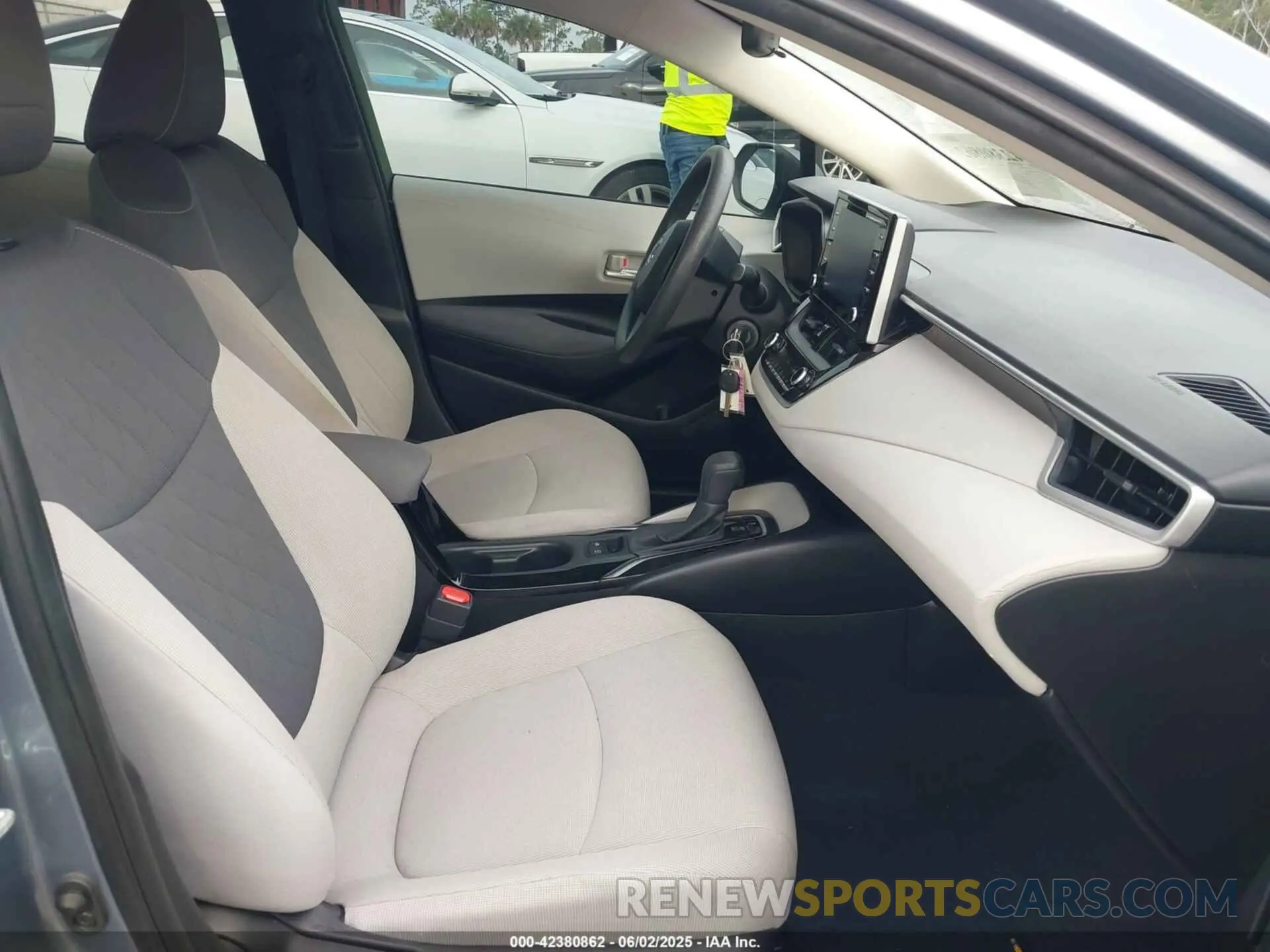 5 Photograph of a damaged car JTDEPRAEXLJ018729 TOYOTA COROLLA 2020