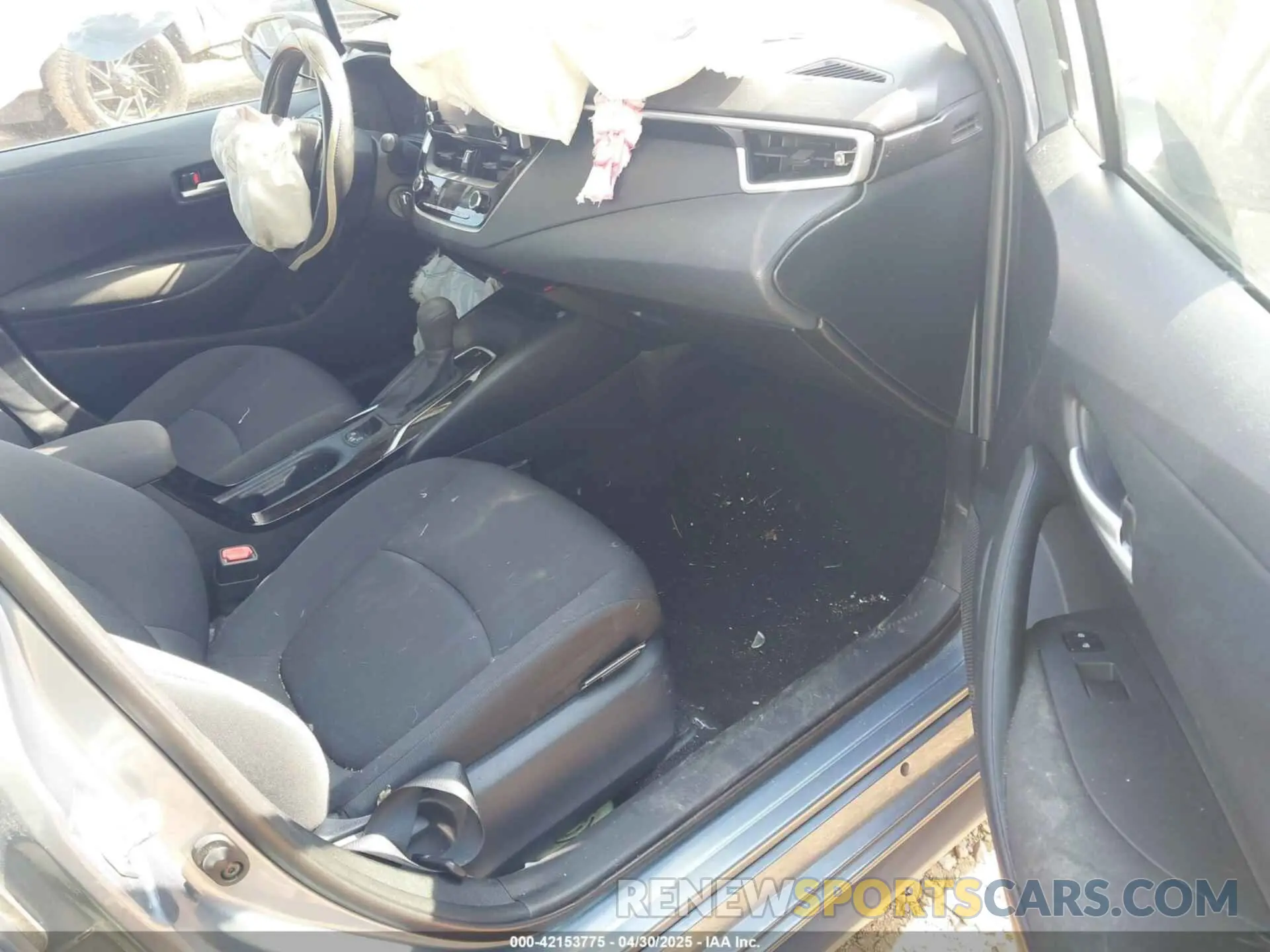 5 Photograph of a damaged car JTDEPRAEXLJ018939 TOYOTA COROLLA 2020