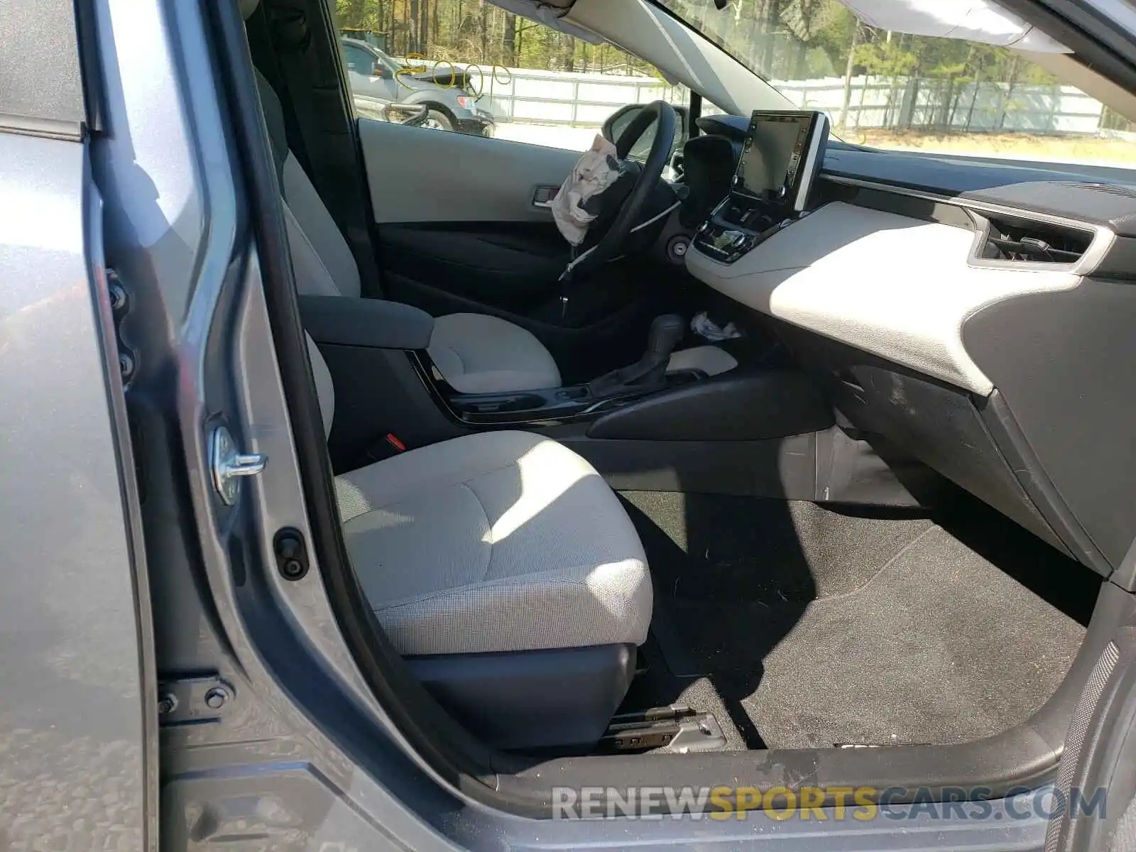 5 Photograph of a damaged car JTDEPRAEXLJ020836 TOYOTA COROLLA 2020