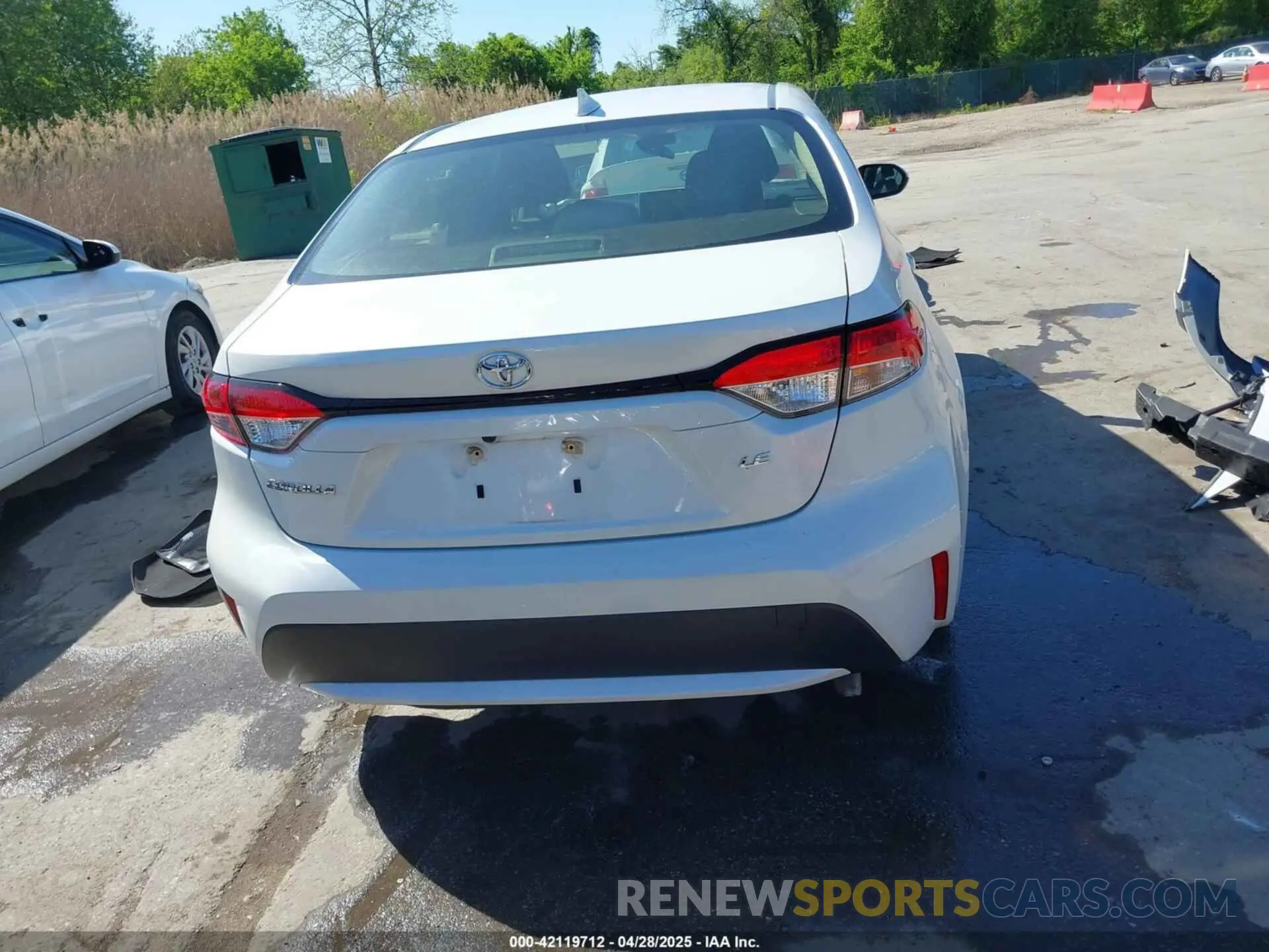 17 Photograph of a damaged car JTDEPRAEXLJ022781 TOYOTA COROLLA 2020