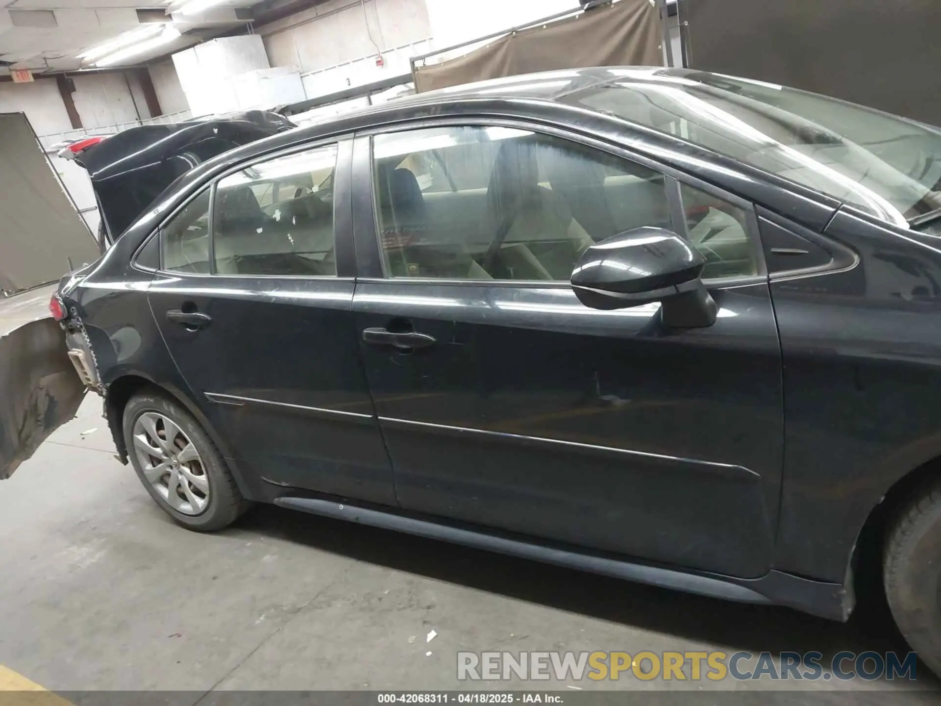 13 Photograph of a damaged car JTDEPRAEXLJ031514 TOYOTA COROLLA 2020