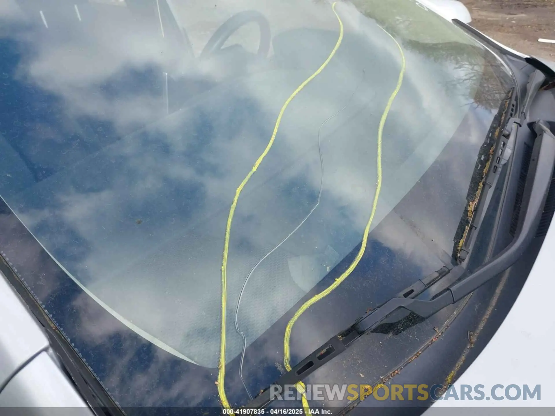 17 Photograph of a damaged car JTDEPRAEXLJ032789 TOYOTA COROLLA 2020