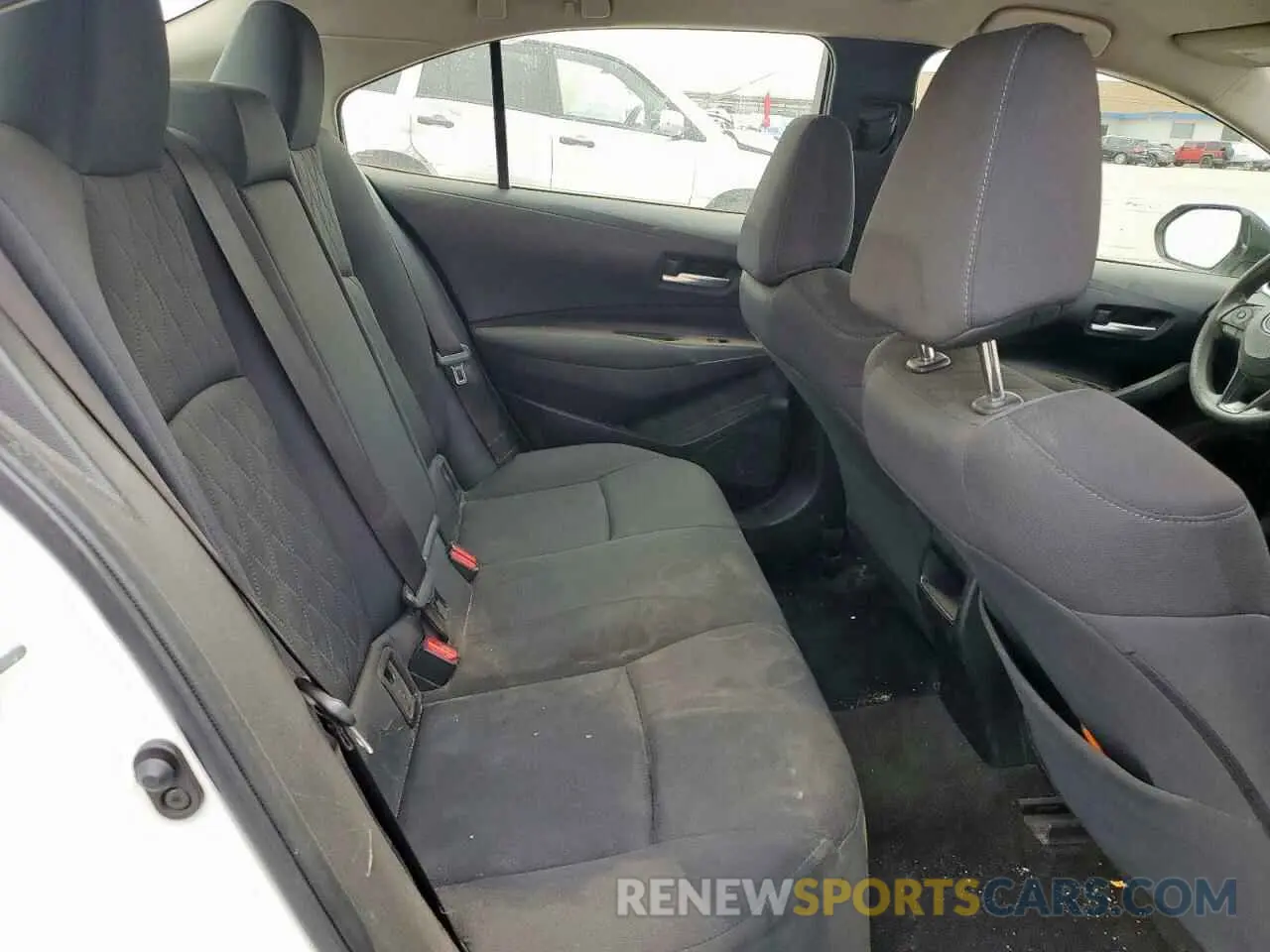 11 Photograph of a damaged car JTDEPRAEXLJ034722 TOYOTA COROLLA 2020