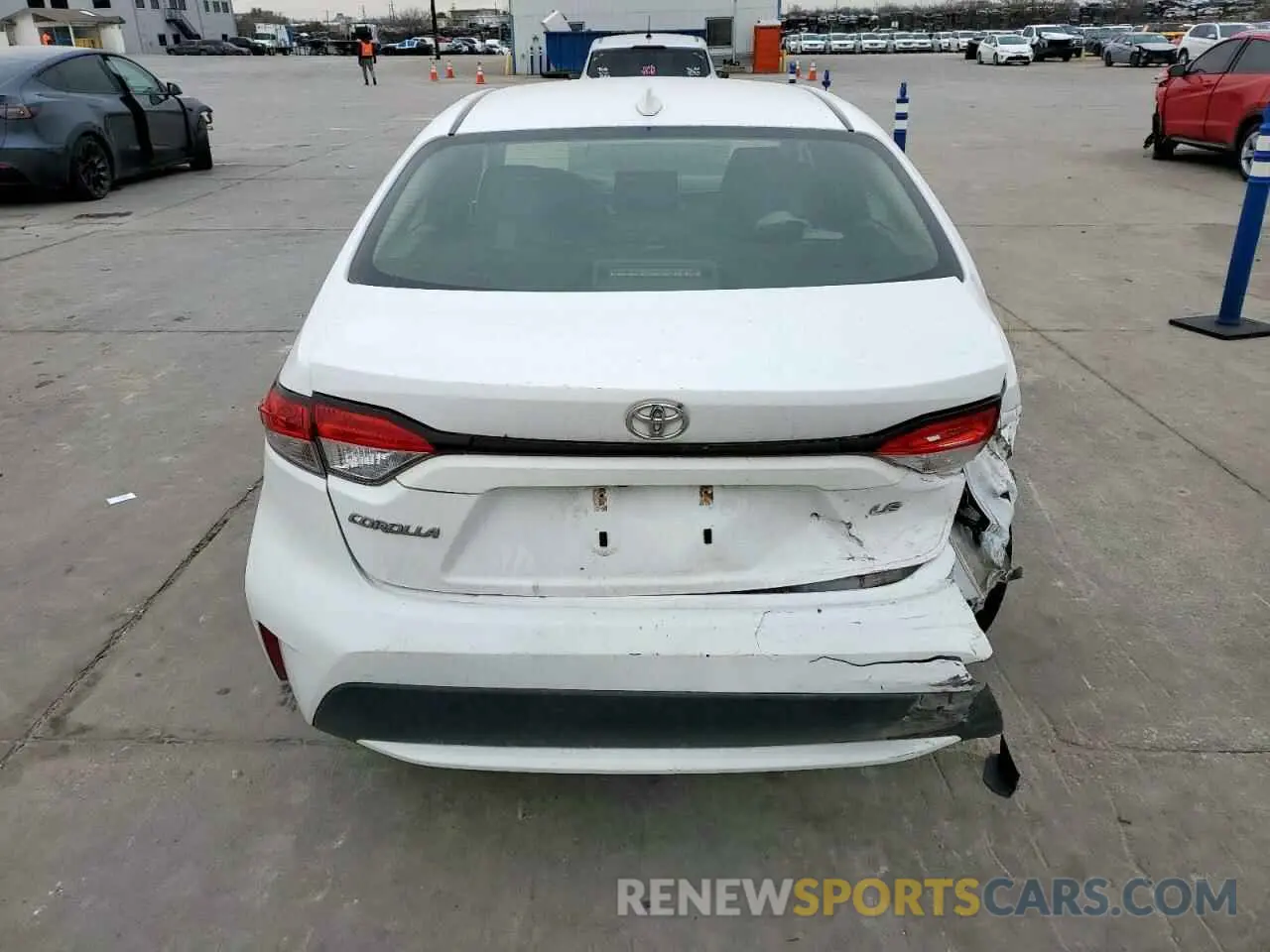6 Photograph of a damaged car JTDEPRAEXLJ034722 TOYOTA COROLLA 2020