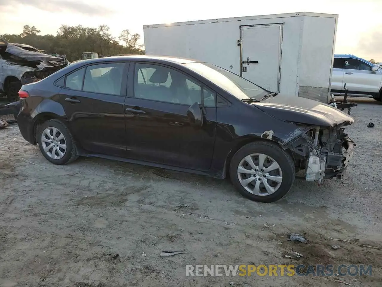 4 Photograph of a damaged car JTDEPRAEXLJ048135 TOYOTA COROLLA 2020