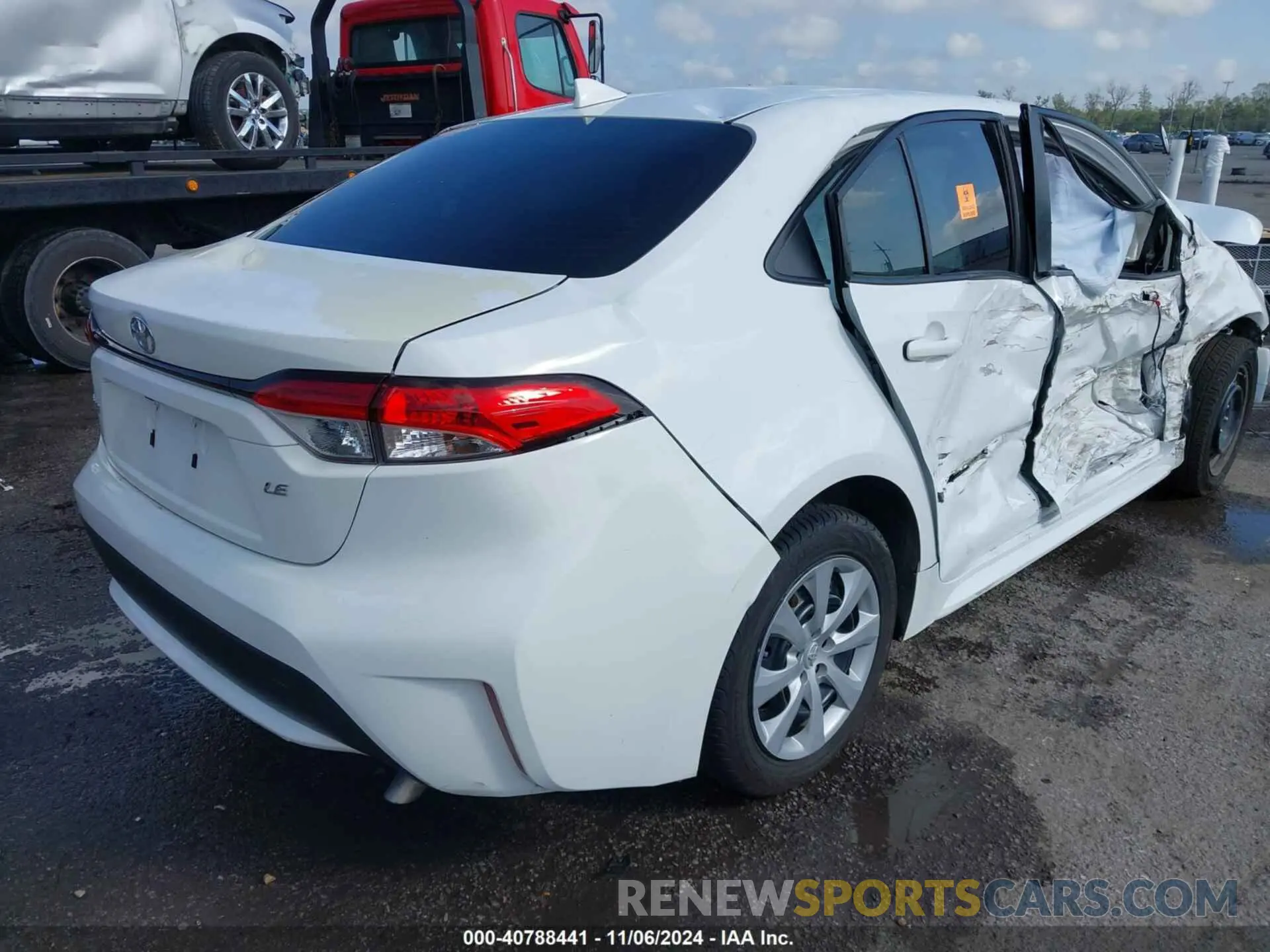 4 Photograph of a damaged car JTDEPRAEXLJ052525 TOYOTA COROLLA 2020