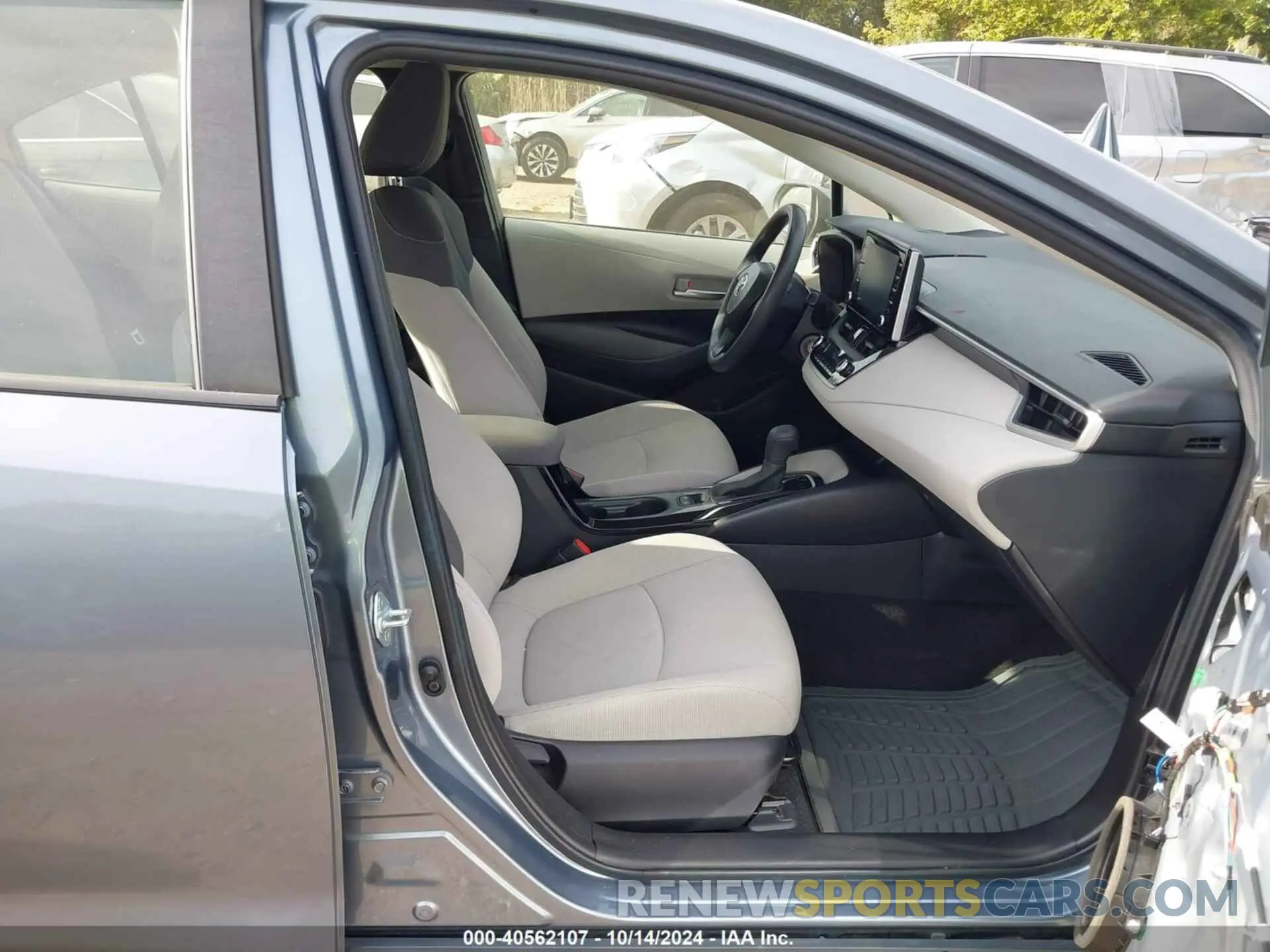 5 Photograph of a damaged car JTDEPRAEXLJ058065 TOYOTA COROLLA 2020