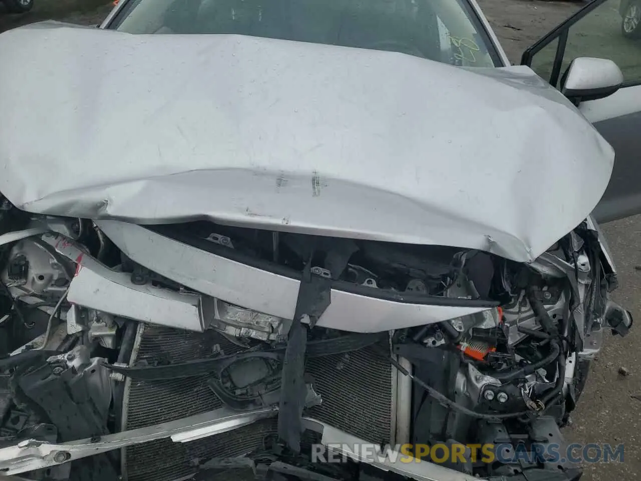 11 Photograph of a damaged car JTDEPRAEXLJ058745 TOYOTA COROLLA 2020