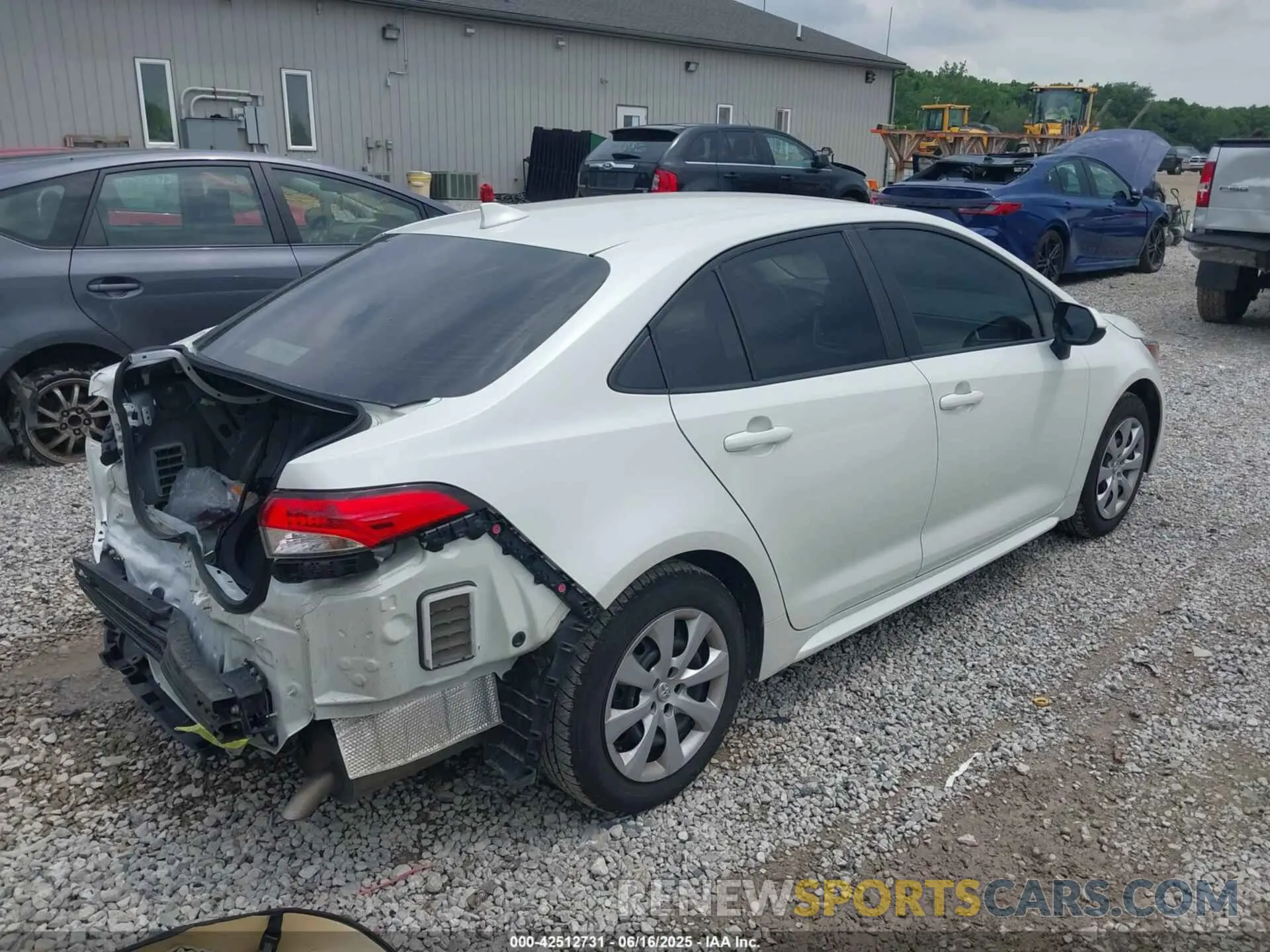 4 Photograph of a damaged car JTDEPRAEXLJ062018 TOYOTA COROLLA 2020