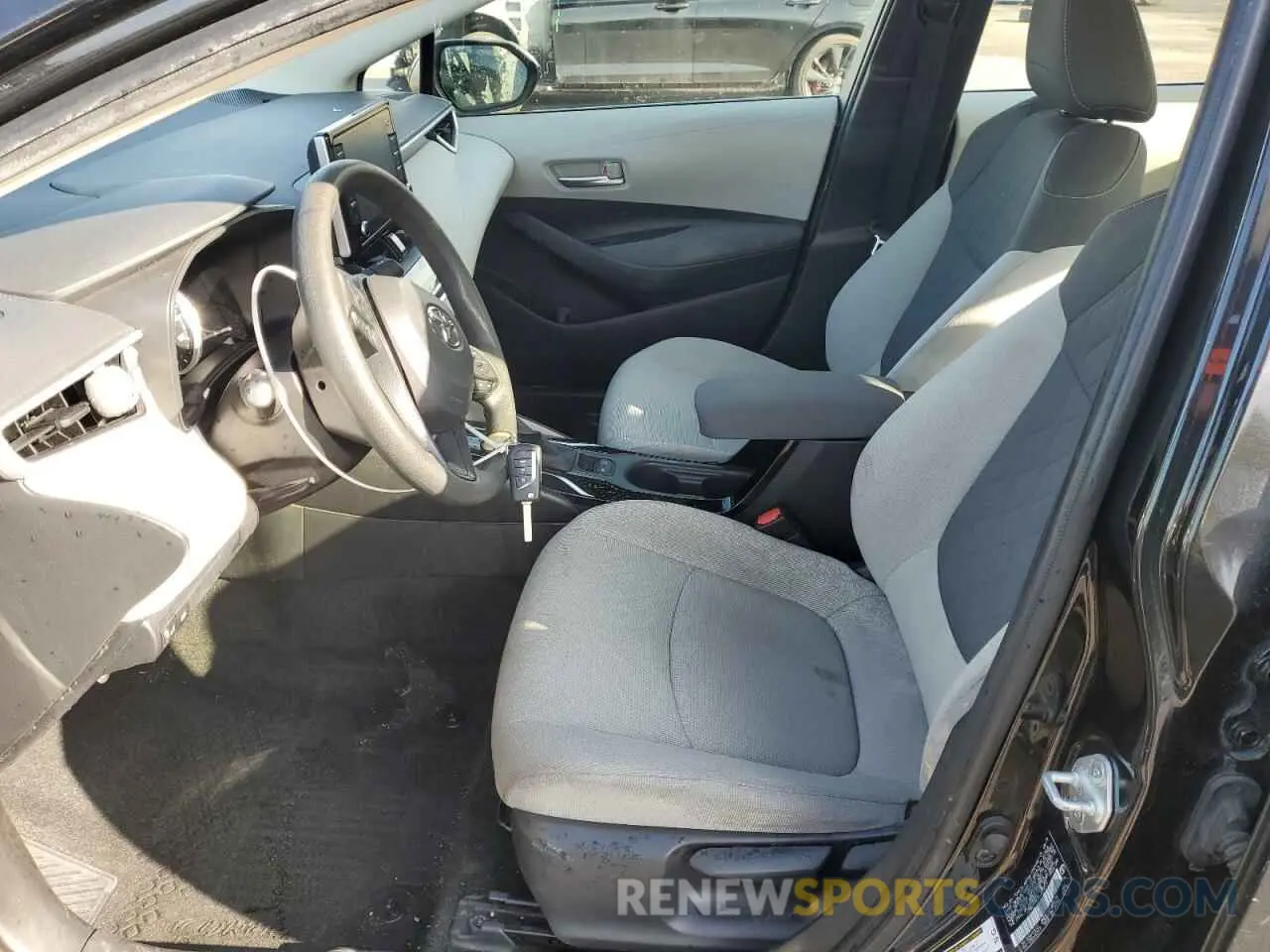 7 Photograph of a damaged car JTDEPRAEXLJ070572 TOYOTA COROLLA 2020