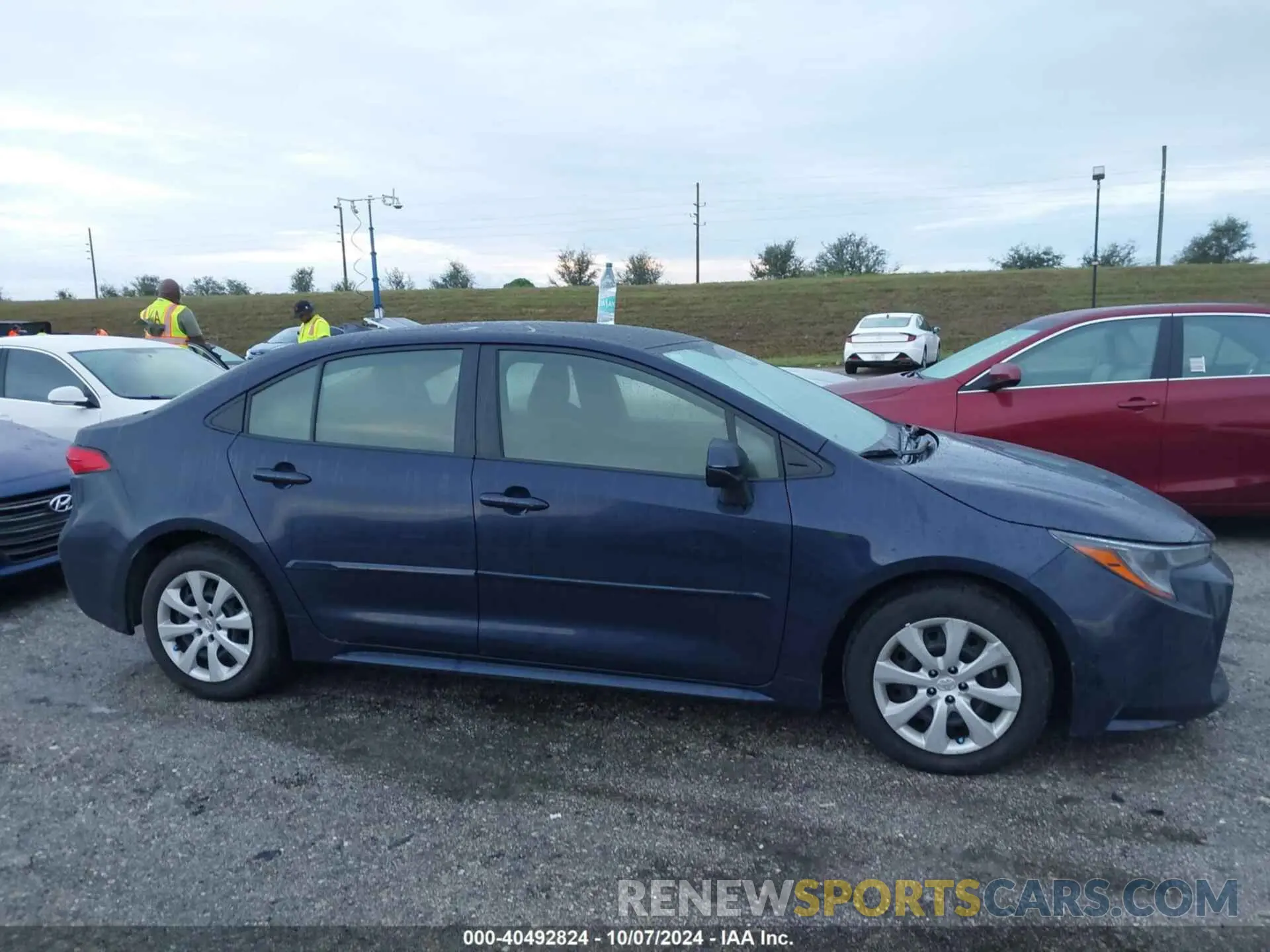 14 Photograph of a damaged car JTDEPRAEXLJ075366 TOYOTA COROLLA 2020