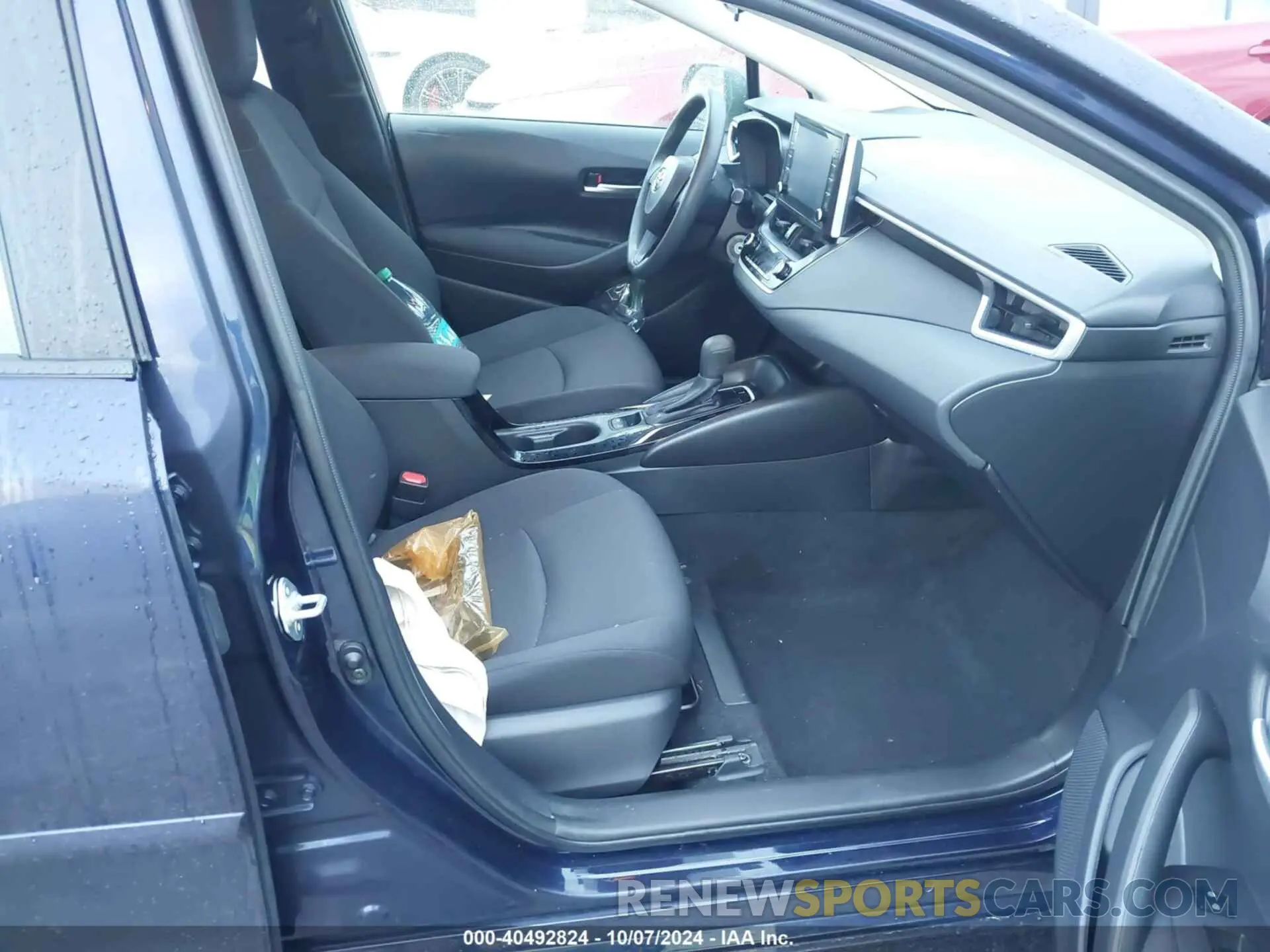 5 Photograph of a damaged car JTDEPRAEXLJ075366 TOYOTA COROLLA 2020