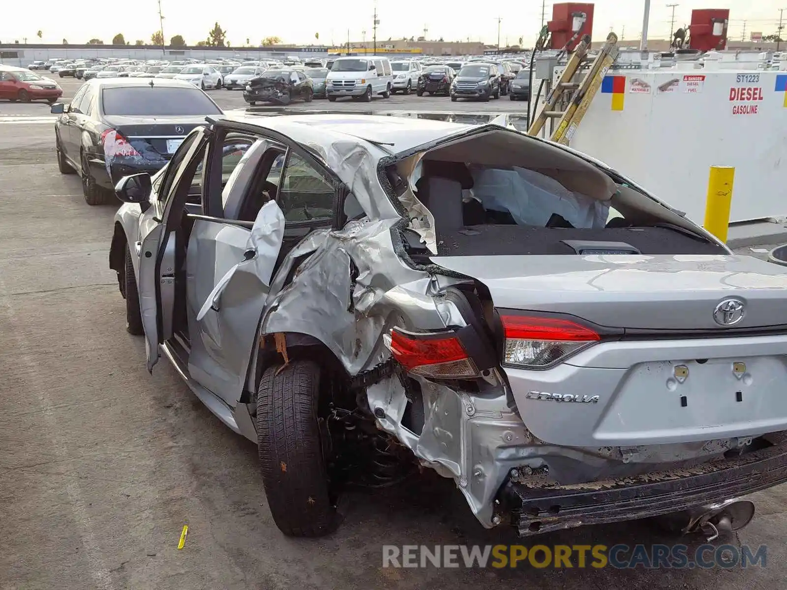 9 Photograph of a damaged car JTDEPRAEXLJ075609 TOYOTA COROLLA 2020