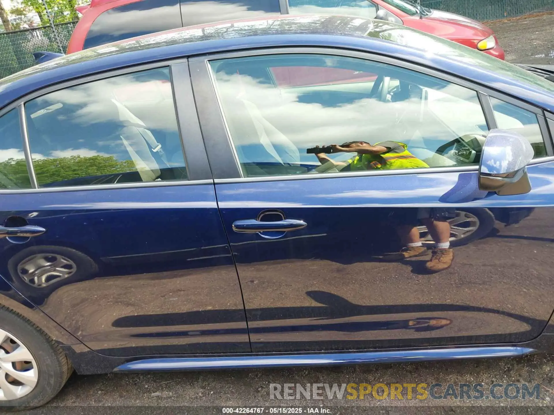 13 Photograph of a damaged car JTDEPRAEXLJ075867 TOYOTA COROLLA 2020