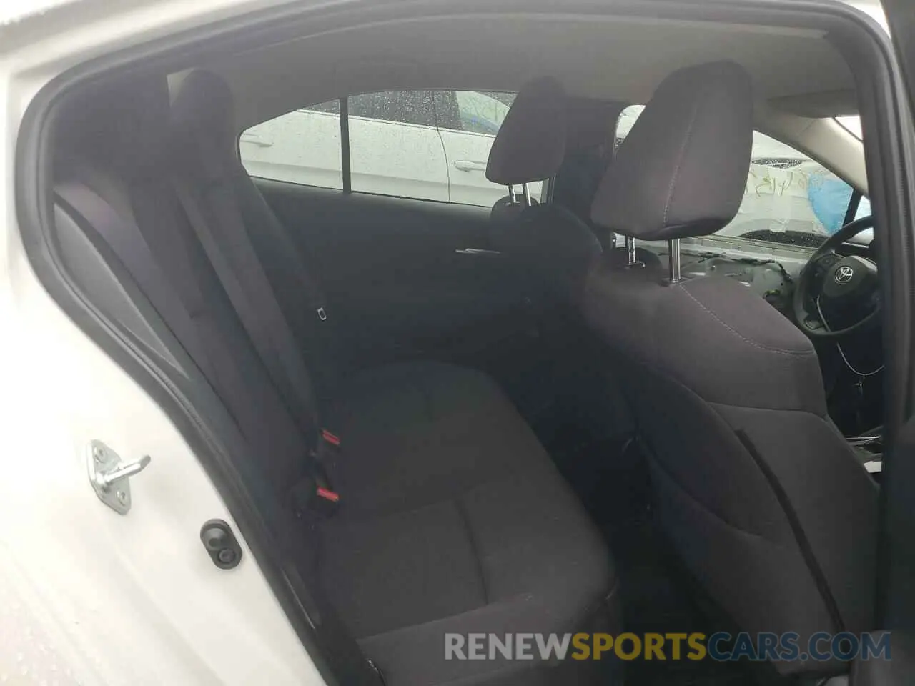 10 Photograph of a damaged car JTDEPRAEXLJ081524 TOYOTA COROLLA 2020