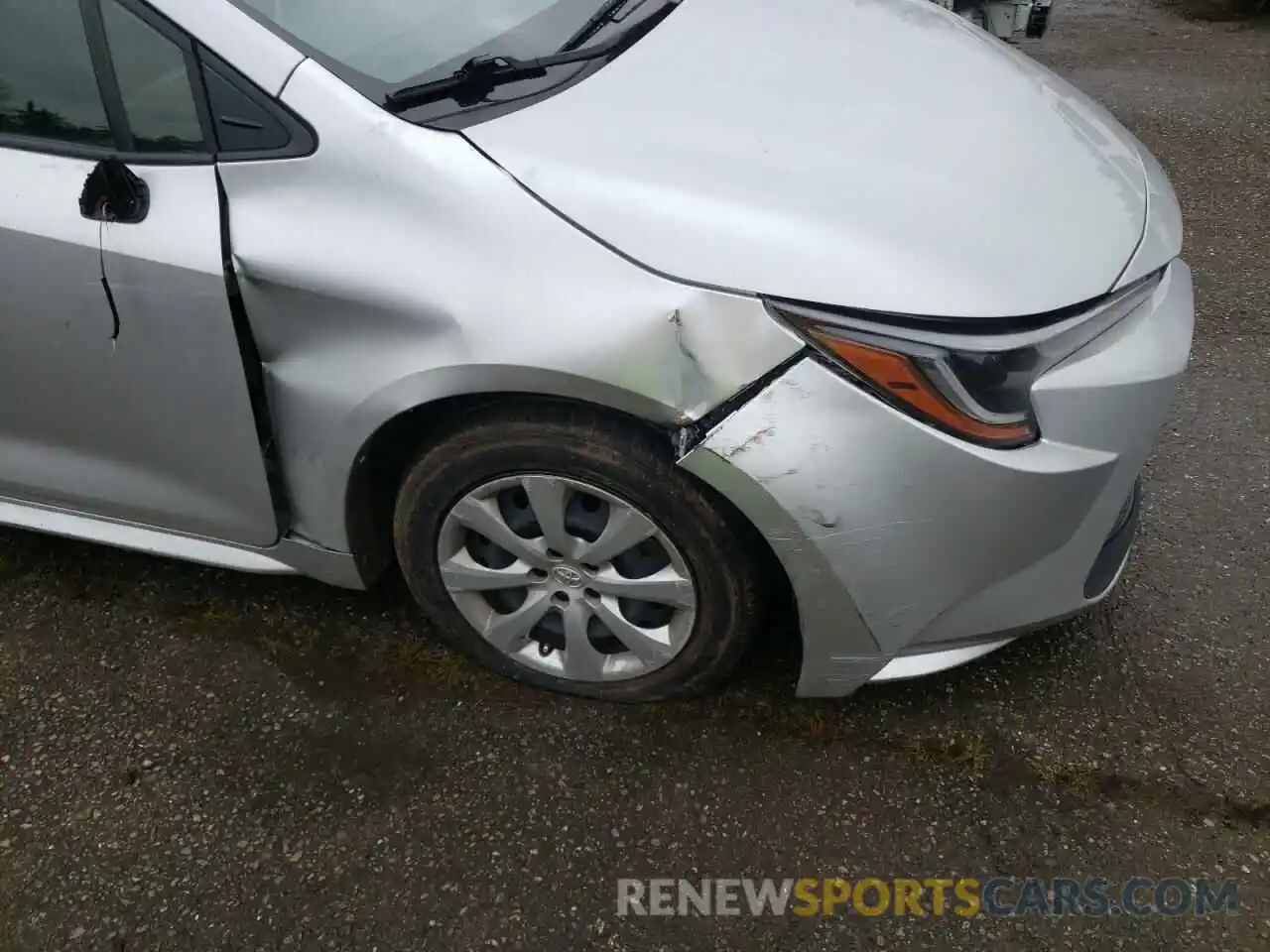 9 Photograph of a damaged car JTDEPRAEXLJ084858 TOYOTA COROLLA 2020