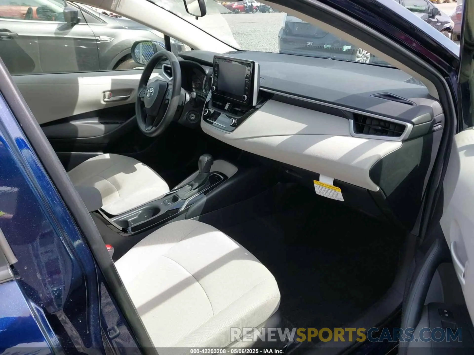5 Photograph of a damaged car JTDEPRAEXLJ100881 TOYOTA COROLLA 2020