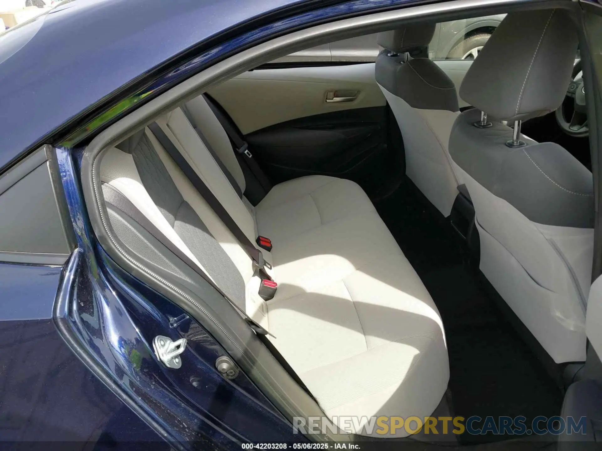 8 Photograph of a damaged car JTDEPRAEXLJ100881 TOYOTA COROLLA 2020