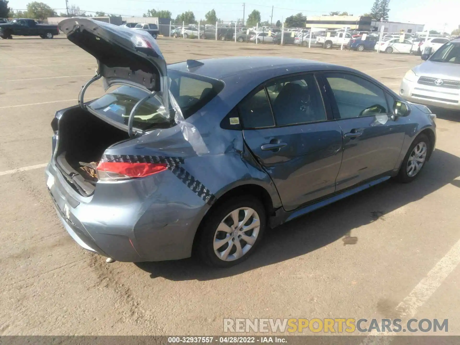 4 Photograph of a damaged car JTDEPRAEXLJ105384 TOYOTA COROLLA 2020