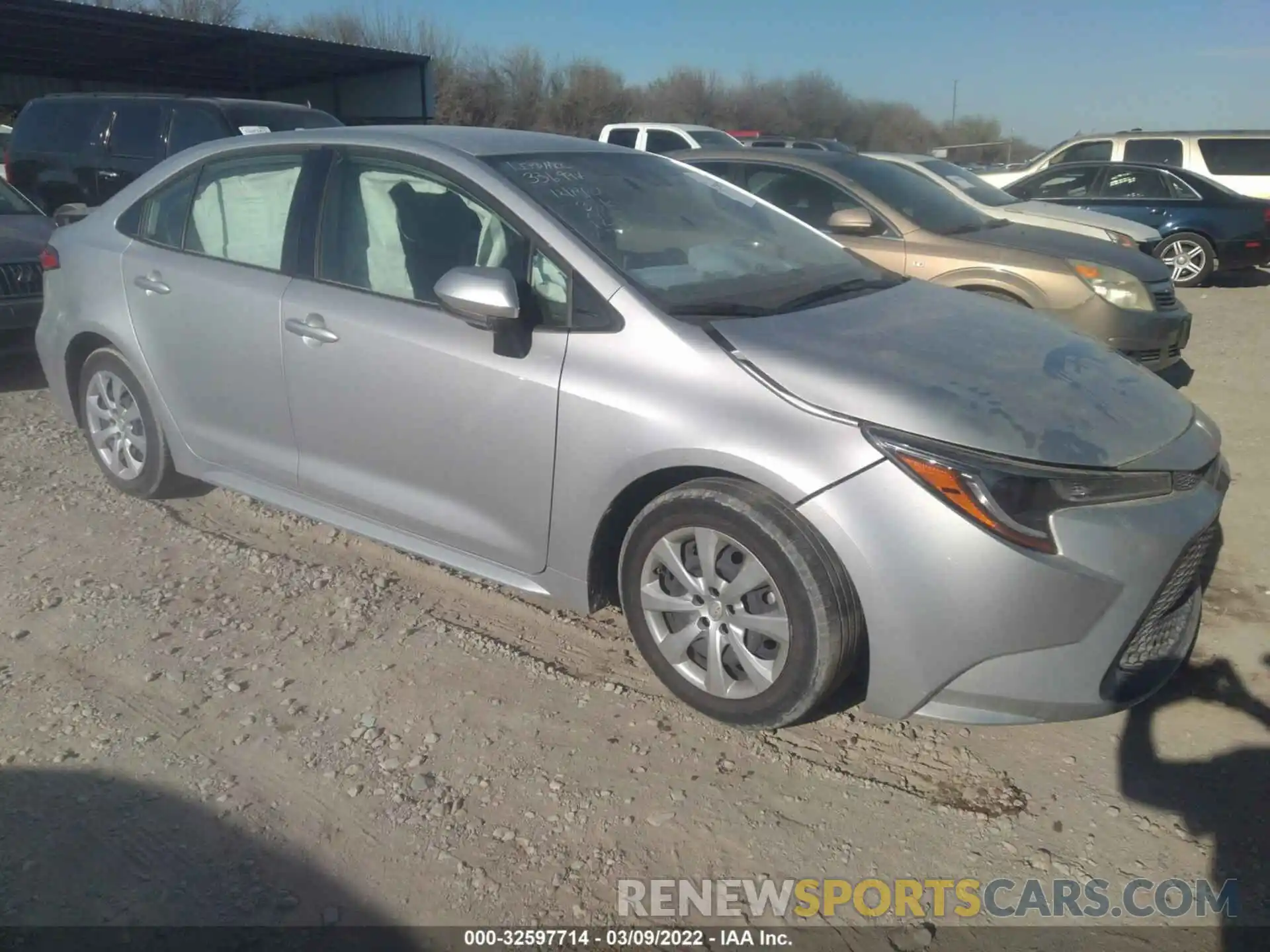 1 Photograph of a damaged car JTDEPRAEXLJ108656 TOYOTA COROLLA 2020