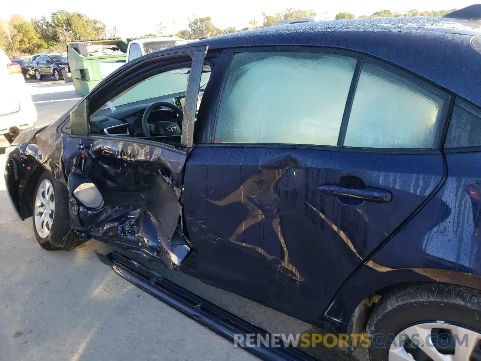 10 Photograph of a damaged car JTDEPRAEXLJ113050 TOYOTA COROLLA 2020