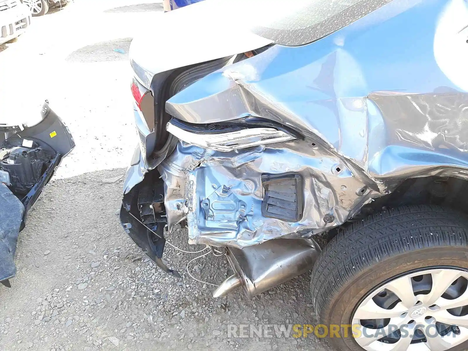 9 Photograph of a damaged car JTDEPRAEXLJ115459 TOYOTA COROLLA 2020