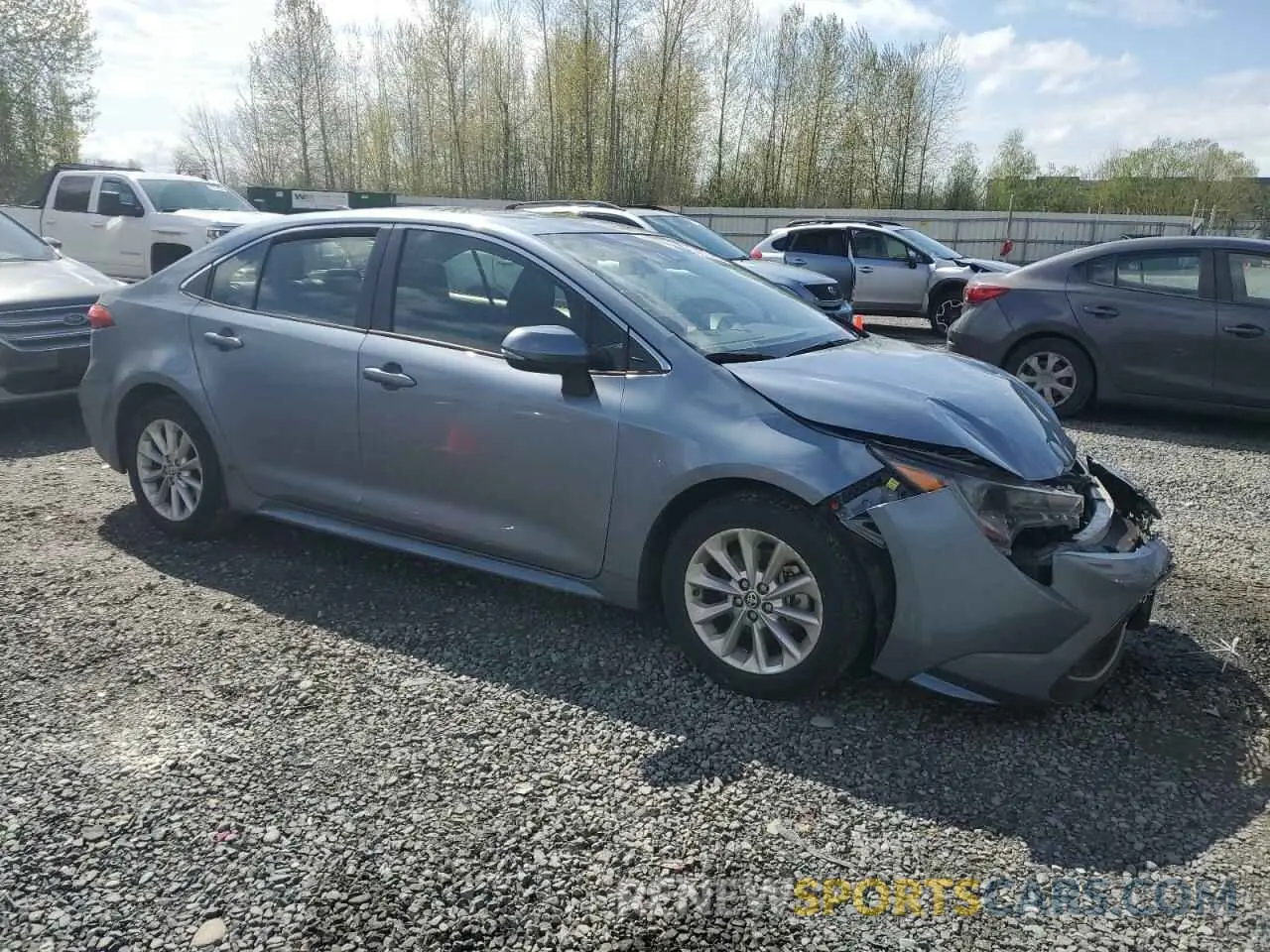 4 Photograph of a damaged car JTDFPRAE0LJ103096 TOYOTA COROLLA 2020