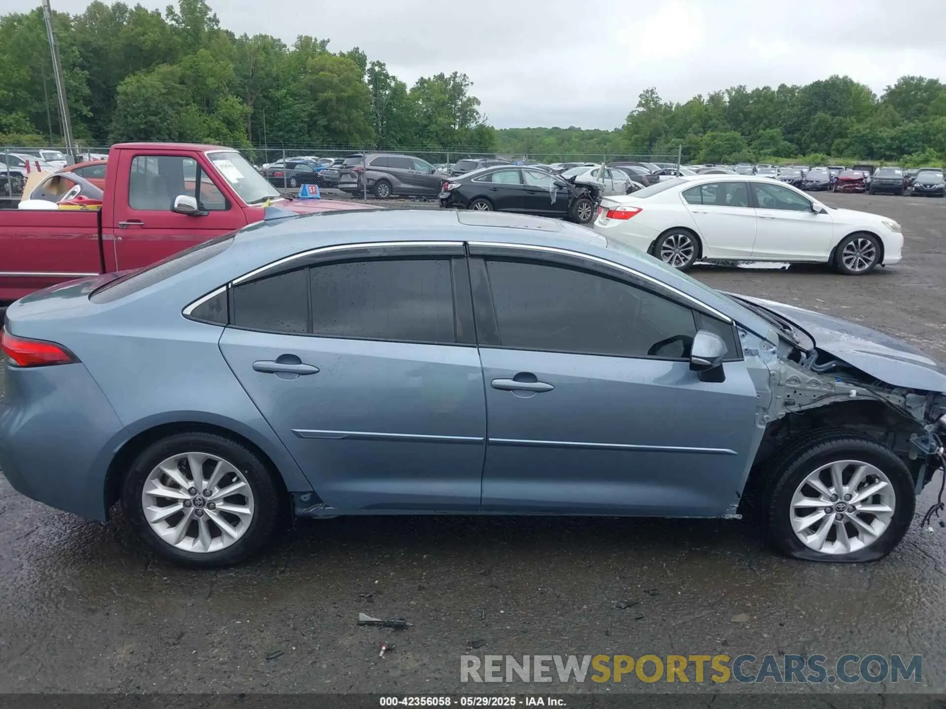 14 Photograph of a damaged car JTDFPRAE5LJ017914 TOYOTA COROLLA 2020