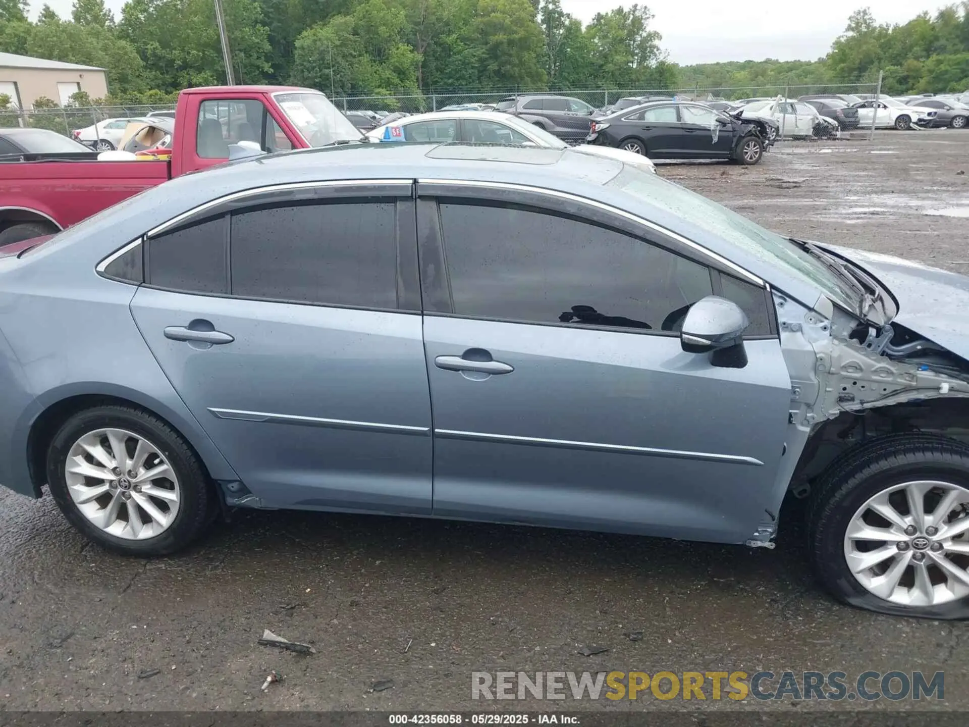 19 Photograph of a damaged car JTDFPRAE5LJ017914 TOYOTA COROLLA 2020