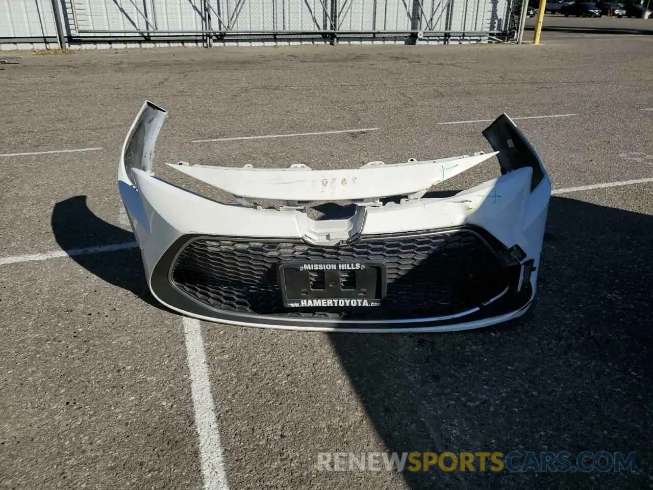 12 Photograph of a damaged car JTDFPRAE6LJ015427 TOYOTA COROLLA 2020