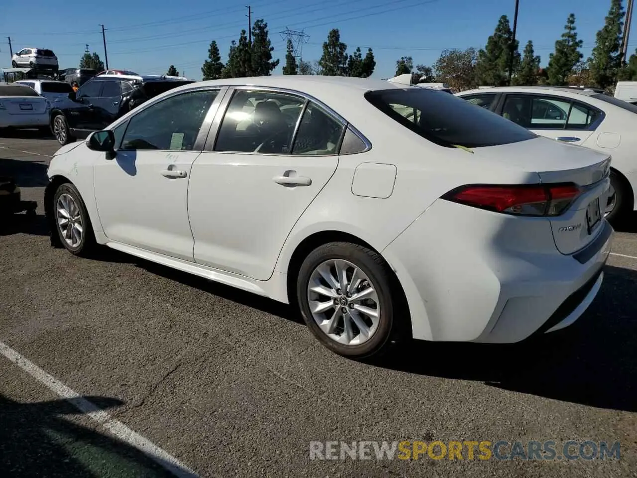 2 Photograph of a damaged car JTDFPRAE6LJ015427 TOYOTA COROLLA 2020