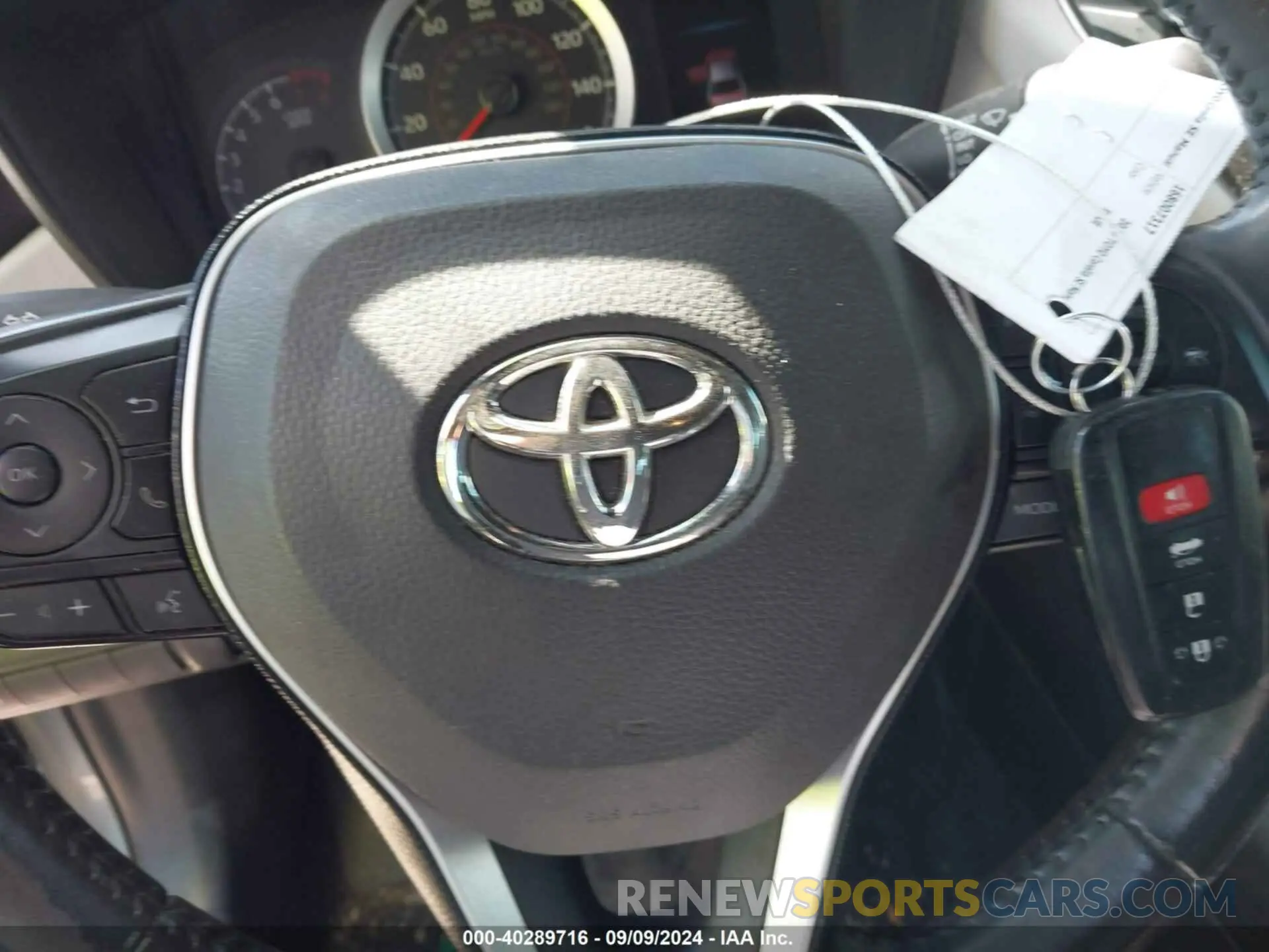 11 Photograph of a damaged car JTDM4RCE8LJ017130 TOYOTA COROLLA 2020