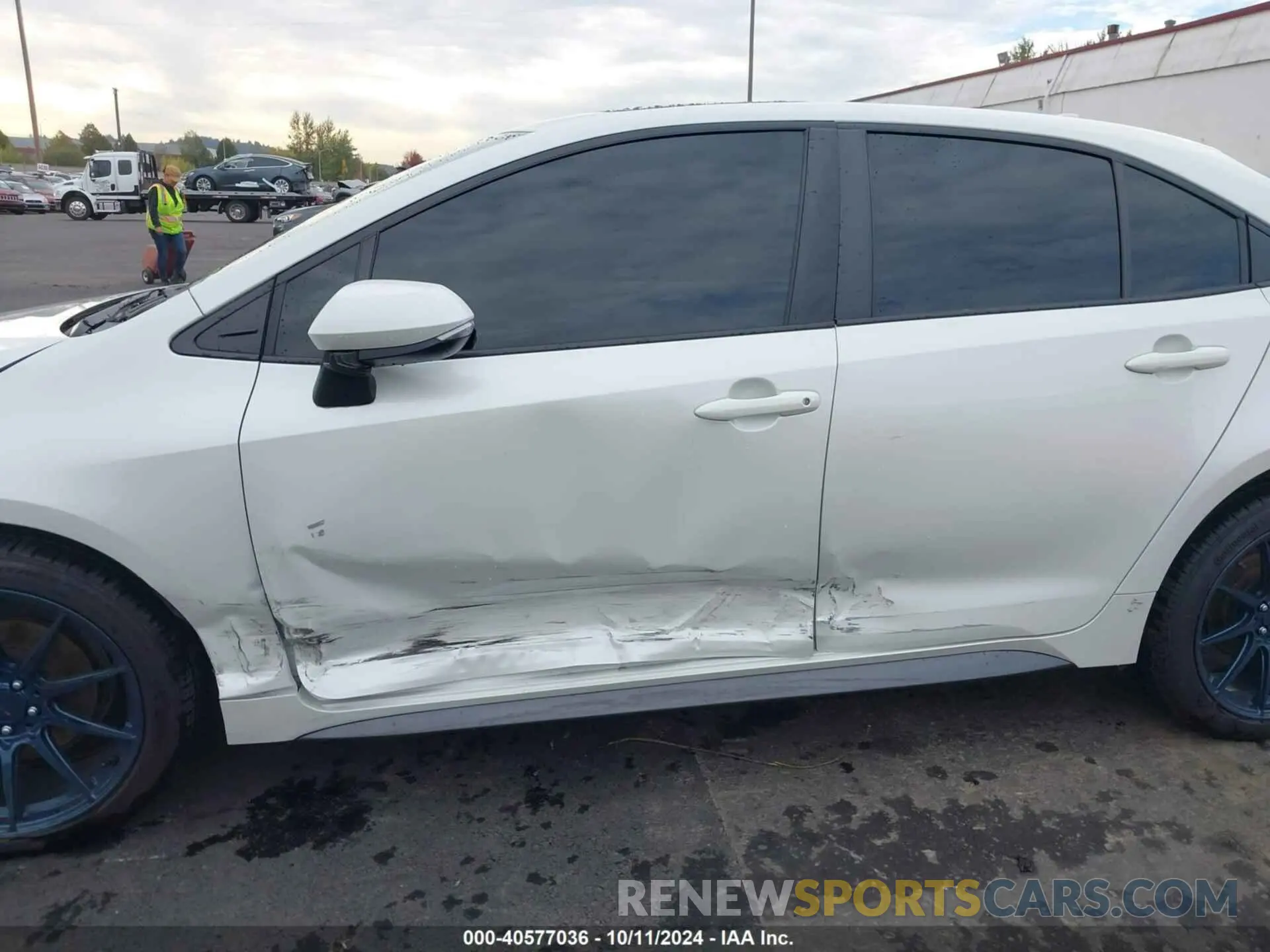 6 Photograph of a damaged car JTDM4RCEXLJ041686 TOYOTA COROLLA 2020