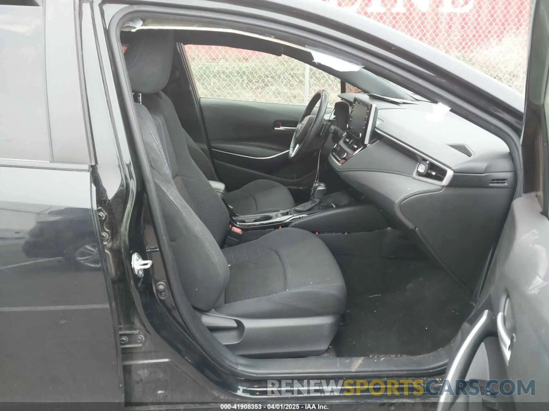 5 Photograph of a damaged car JTDP4RCE0LJ008905 TOYOTA COROLLA 2020