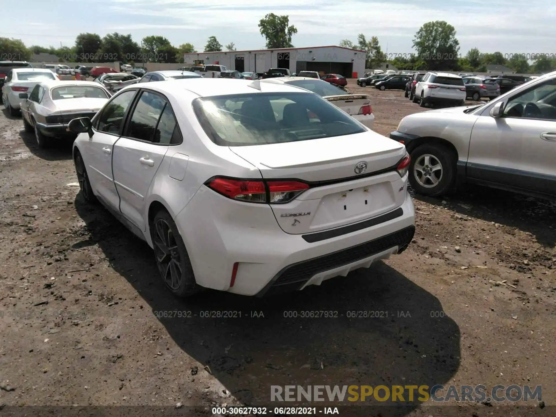 3 Photograph of a damaged car JTDP4RCE0LJ030984 TOYOTA COROLLA 2020