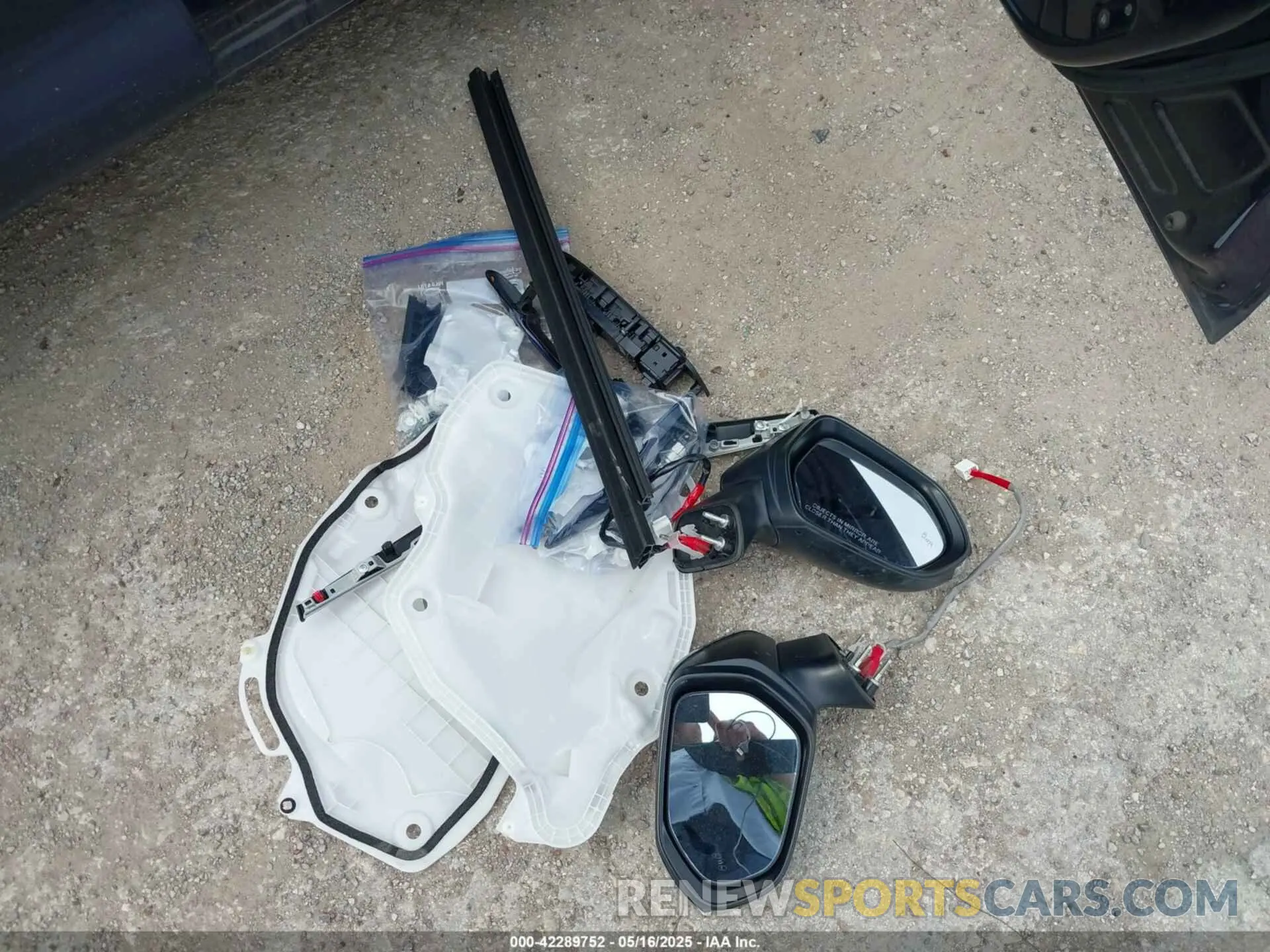 12 Photograph of a damaged car JTDP4RCE1LJ007696 TOYOTA COROLLA 2020