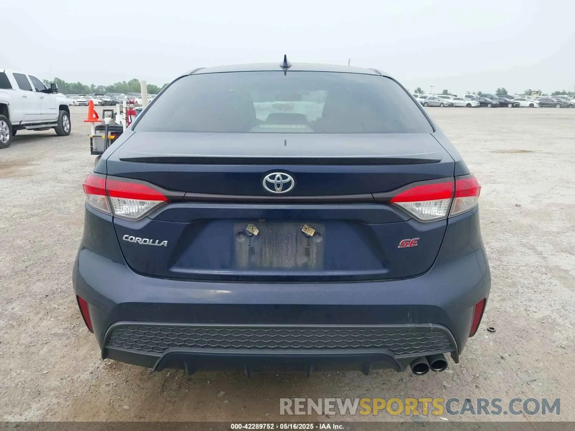 17 Photograph of a damaged car JTDP4RCE1LJ007696 TOYOTA COROLLA 2020