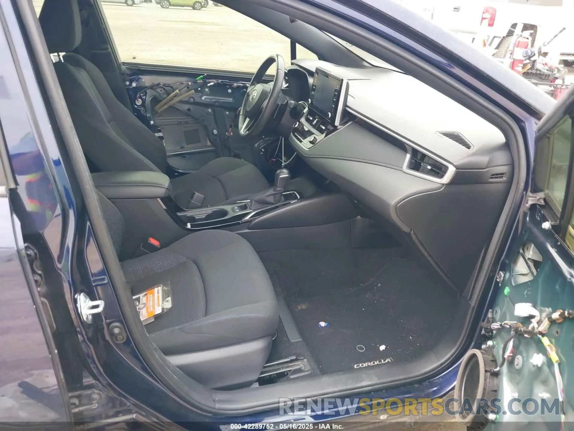 5 Photograph of a damaged car JTDP4RCE1LJ007696 TOYOTA COROLLA 2020