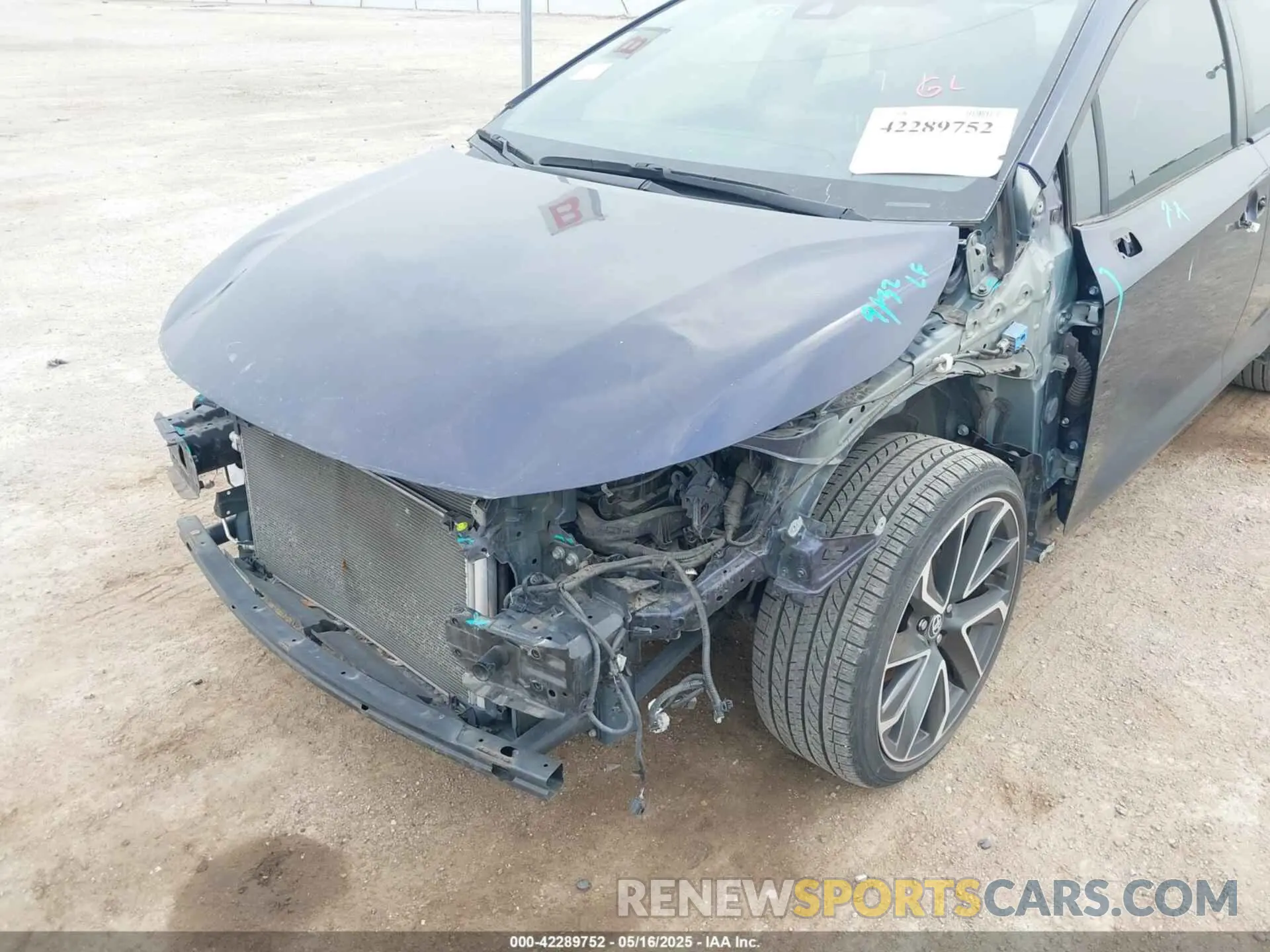 6 Photograph of a damaged car JTDP4RCE1LJ007696 TOYOTA COROLLA 2020