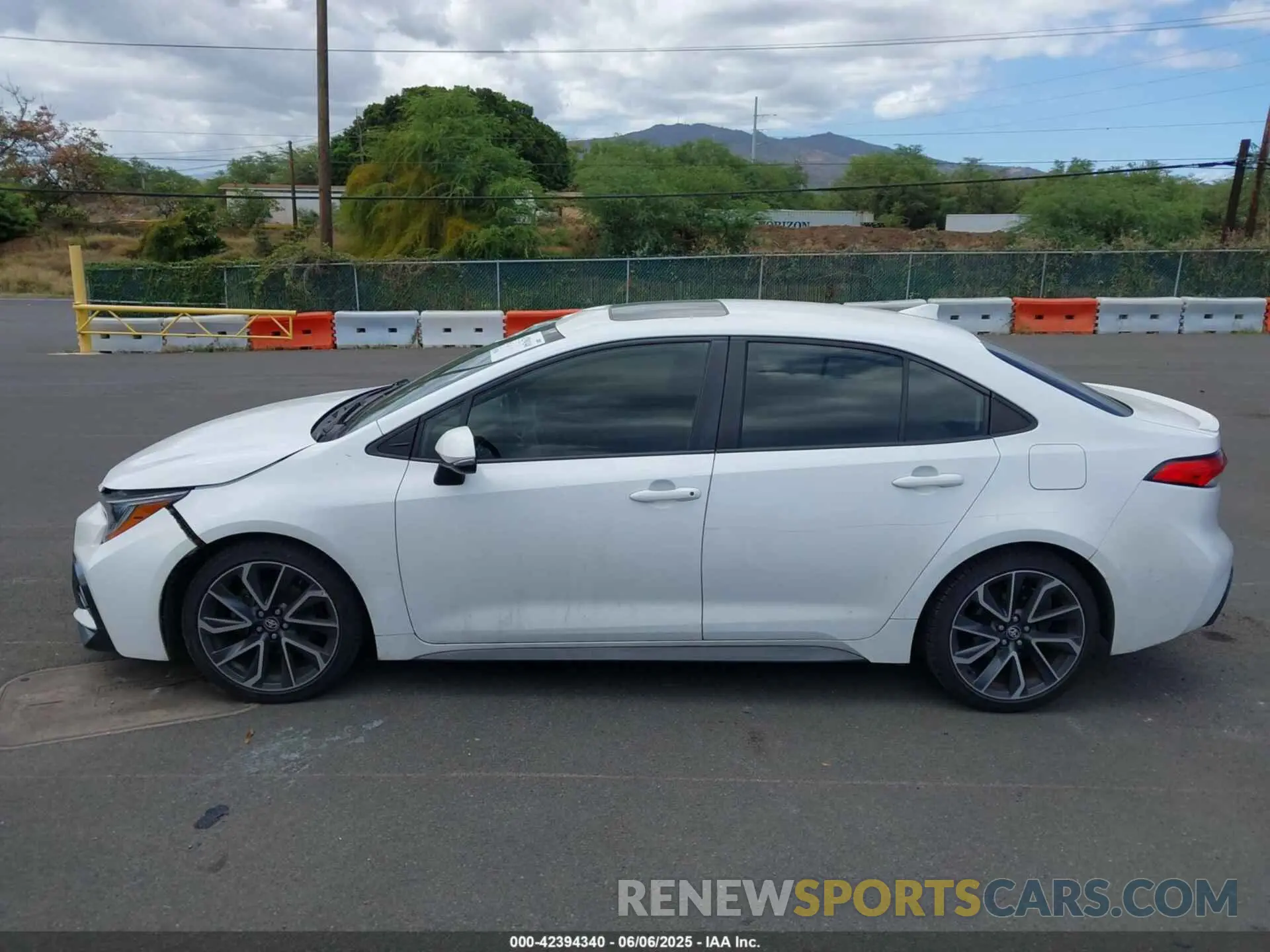 14 Photograph of a damaged car JTDP4RCE4LJ031040 TOYOTA COROLLA 2020