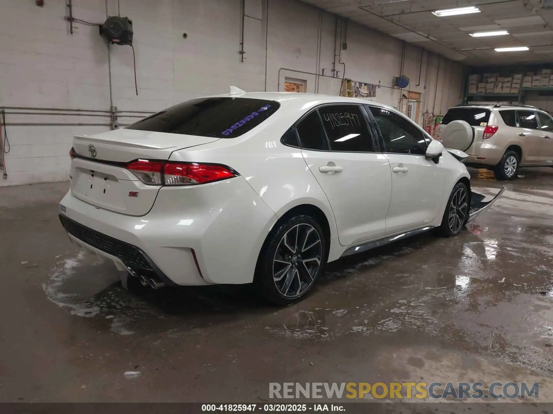 4 Photograph of a damaged car JTDP4RCE4LJ032463 TOYOTA COROLLA 2020