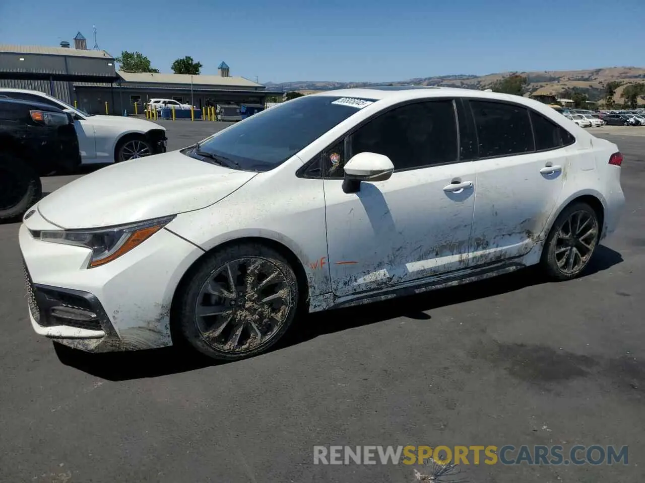 1 Photograph of a damaged car JTDP4RCE5LJ005711 TOYOTA COROLLA 2020