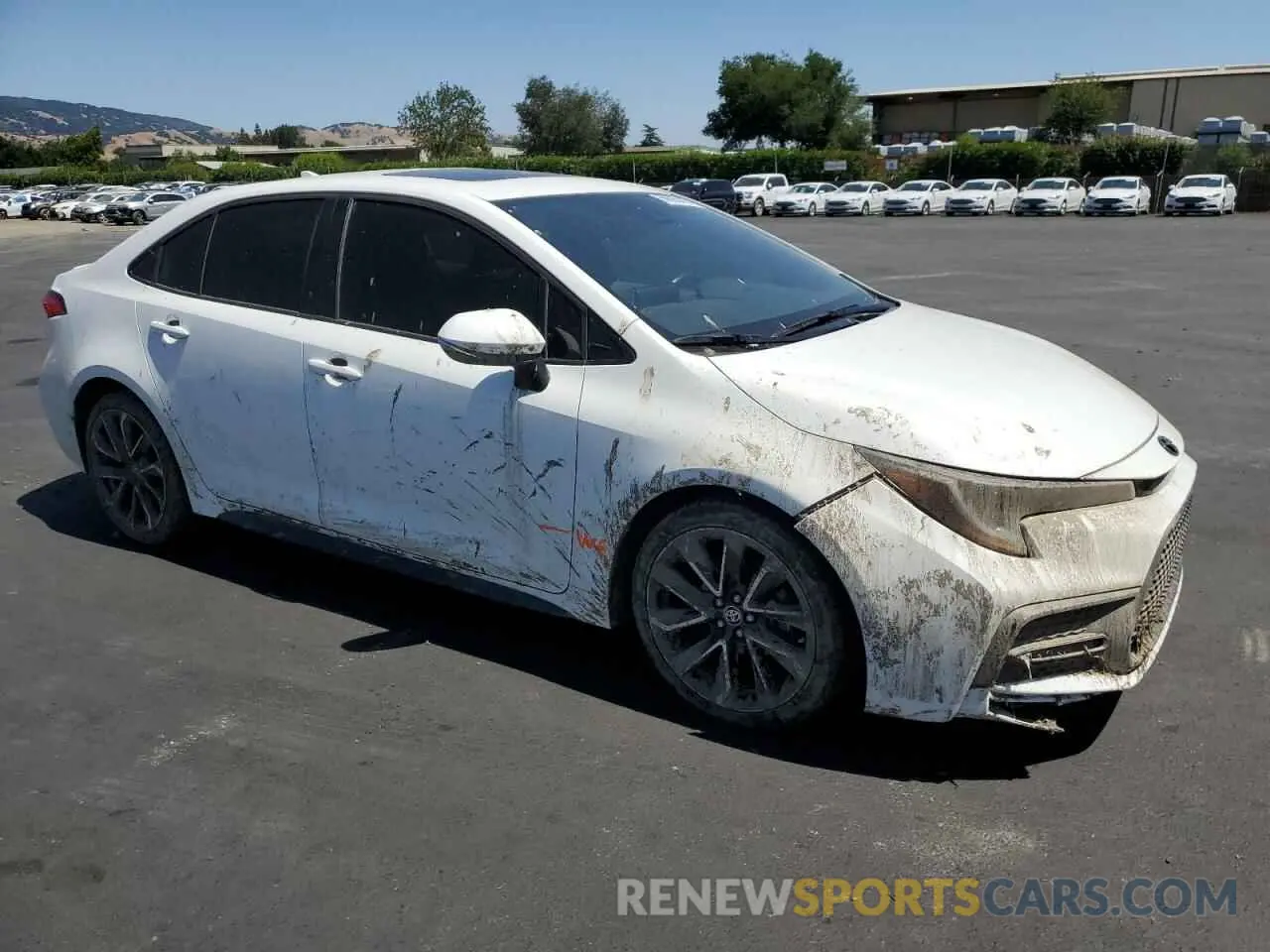 4 Photograph of a damaged car JTDP4RCE5LJ005711 TOYOTA COROLLA 2020