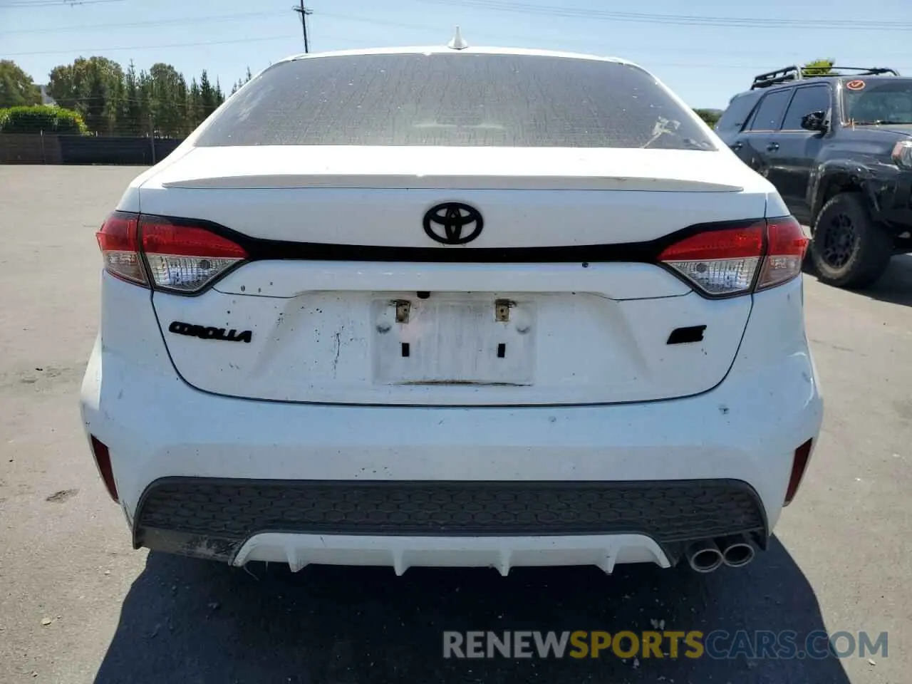 6 Photograph of a damaged car JTDP4RCE5LJ005711 TOYOTA COROLLA 2020