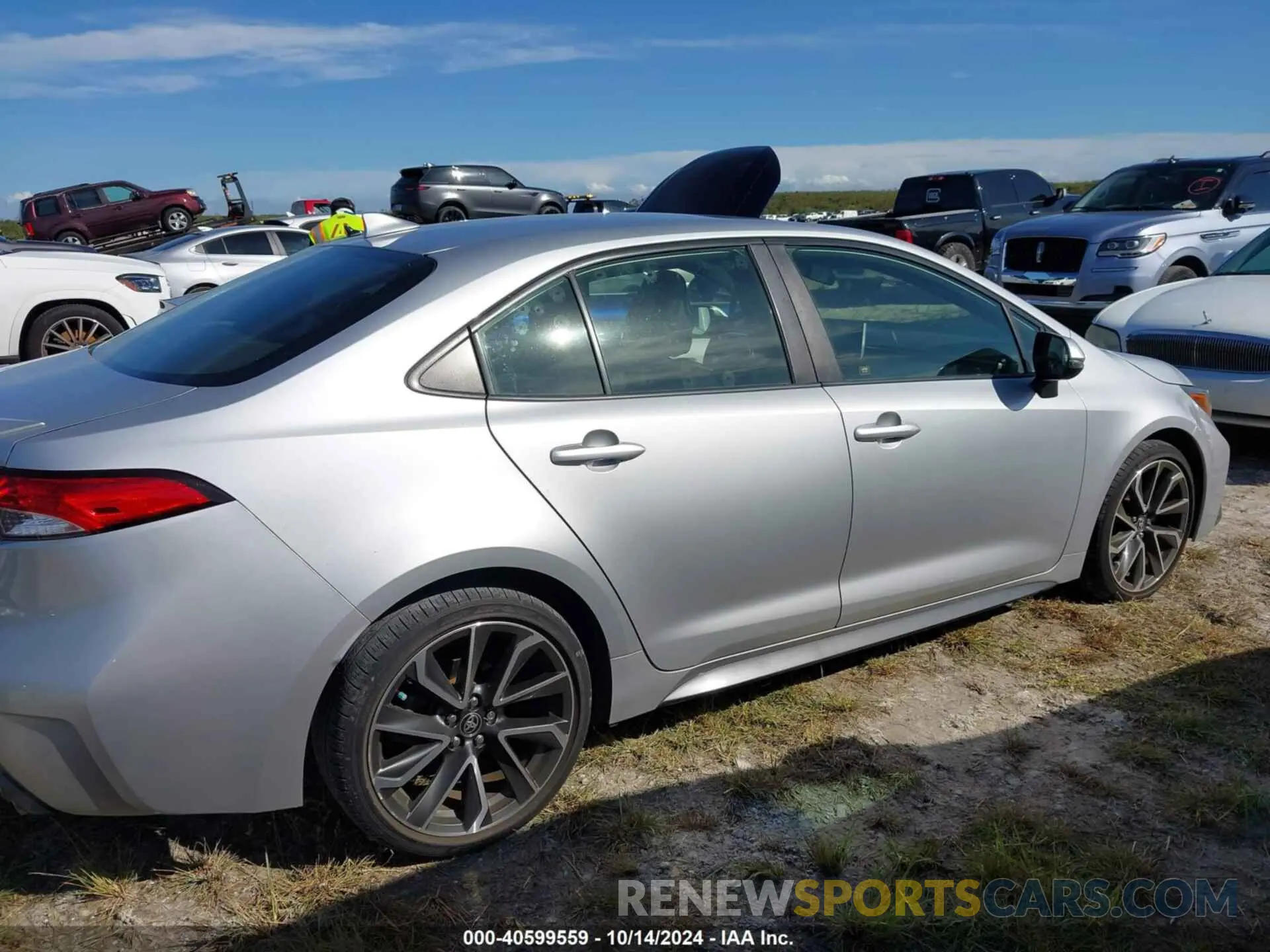 13 Photograph of a damaged car JTDP4RCE5LJ036165 TOYOTA COROLLA 2020